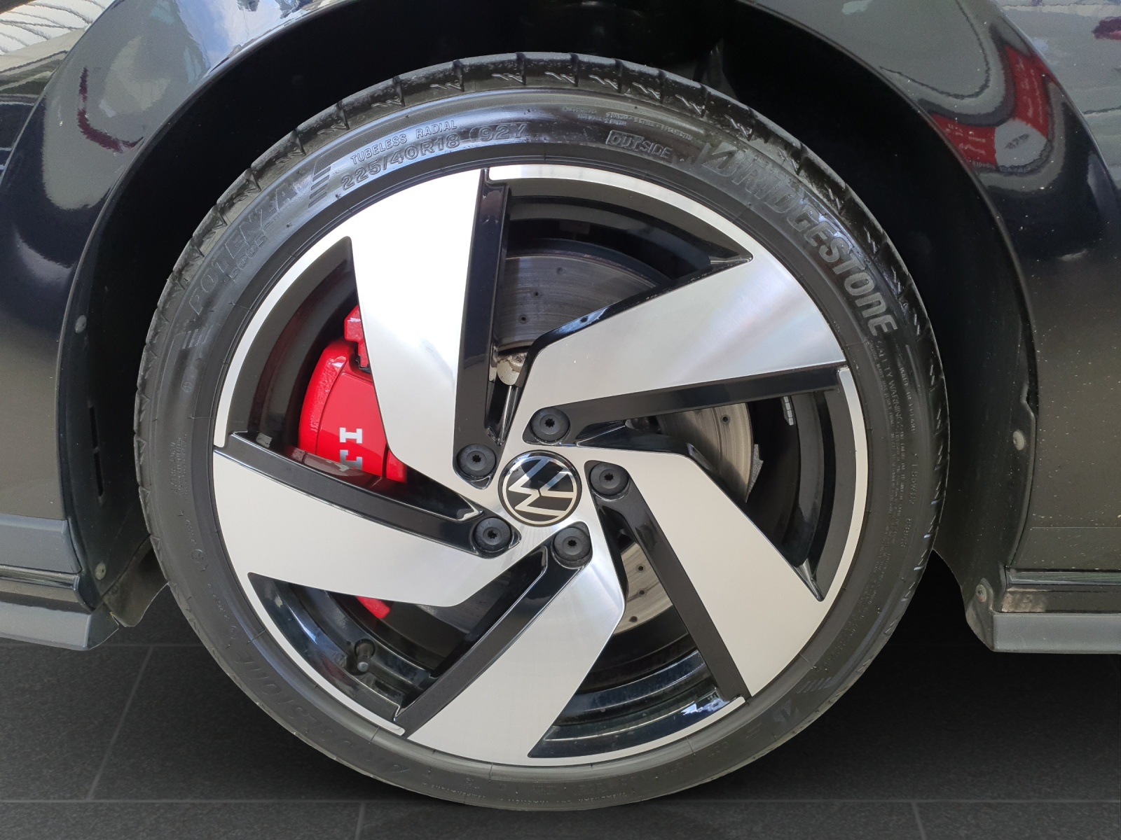 VW Golf 2.0 TSI GTI Clubsport DSG mit Winterräder-image-9