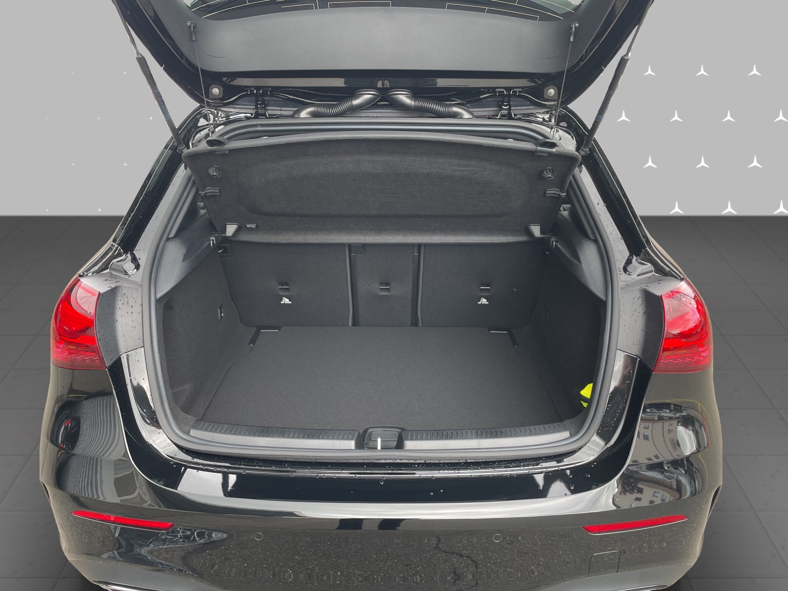 MERCEDES-BENZ A 220 4Matic 8G-DCT-image-7