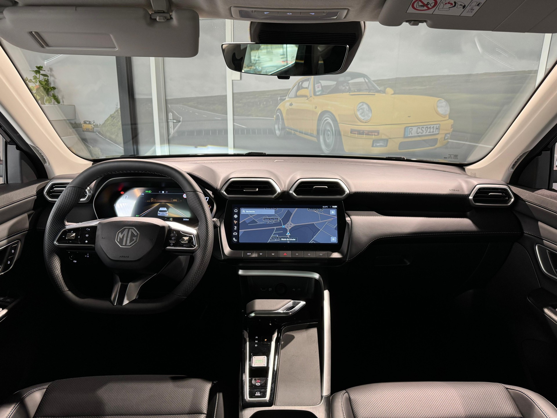 MG ZS 1.5 Hybrid+ Luxury-image-9