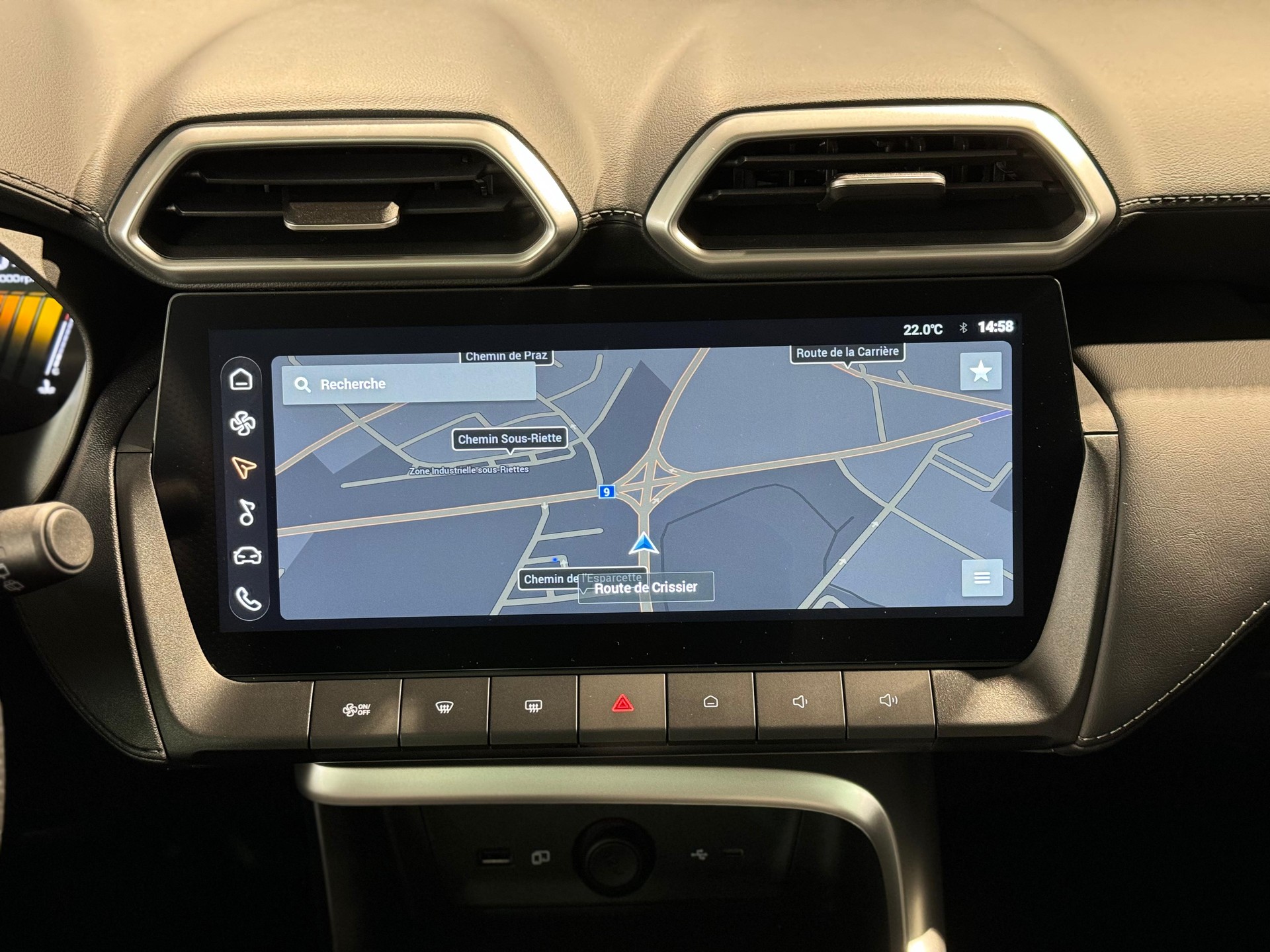 MG ZS 1.5 Hybrid+ Luxury-image-18