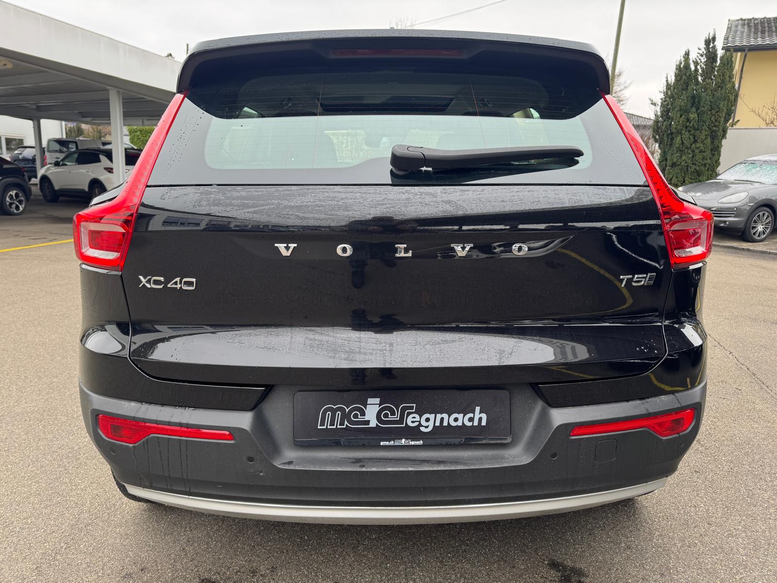 VOLVO XC40 T5 AWD Momentum Geartronic-image-7