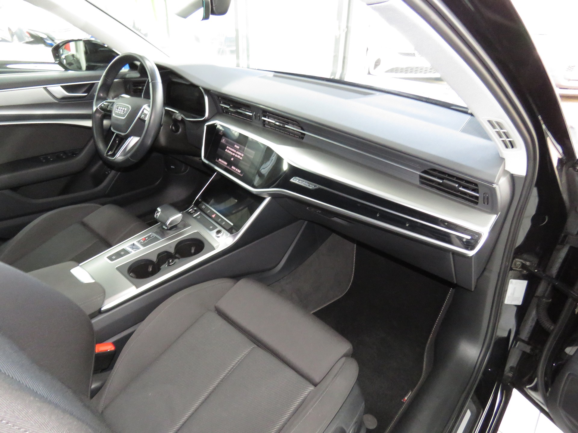 AUDI A6 Avant 40 TDI Sport Attraction Quattro S-tronic (Automat)-image-10