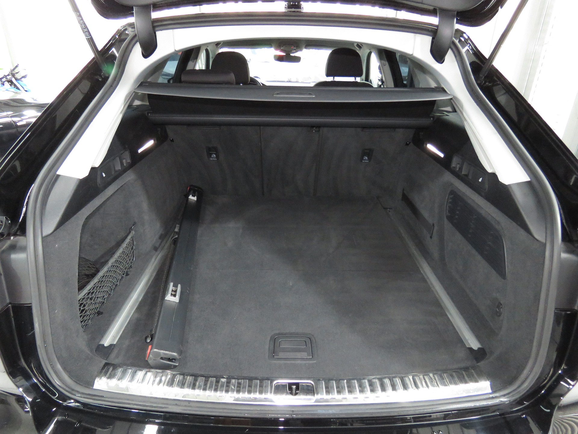 AUDI A6 Avant 40 TDI Sport Attraction Quattro S-tronic (Automat)-image-9
