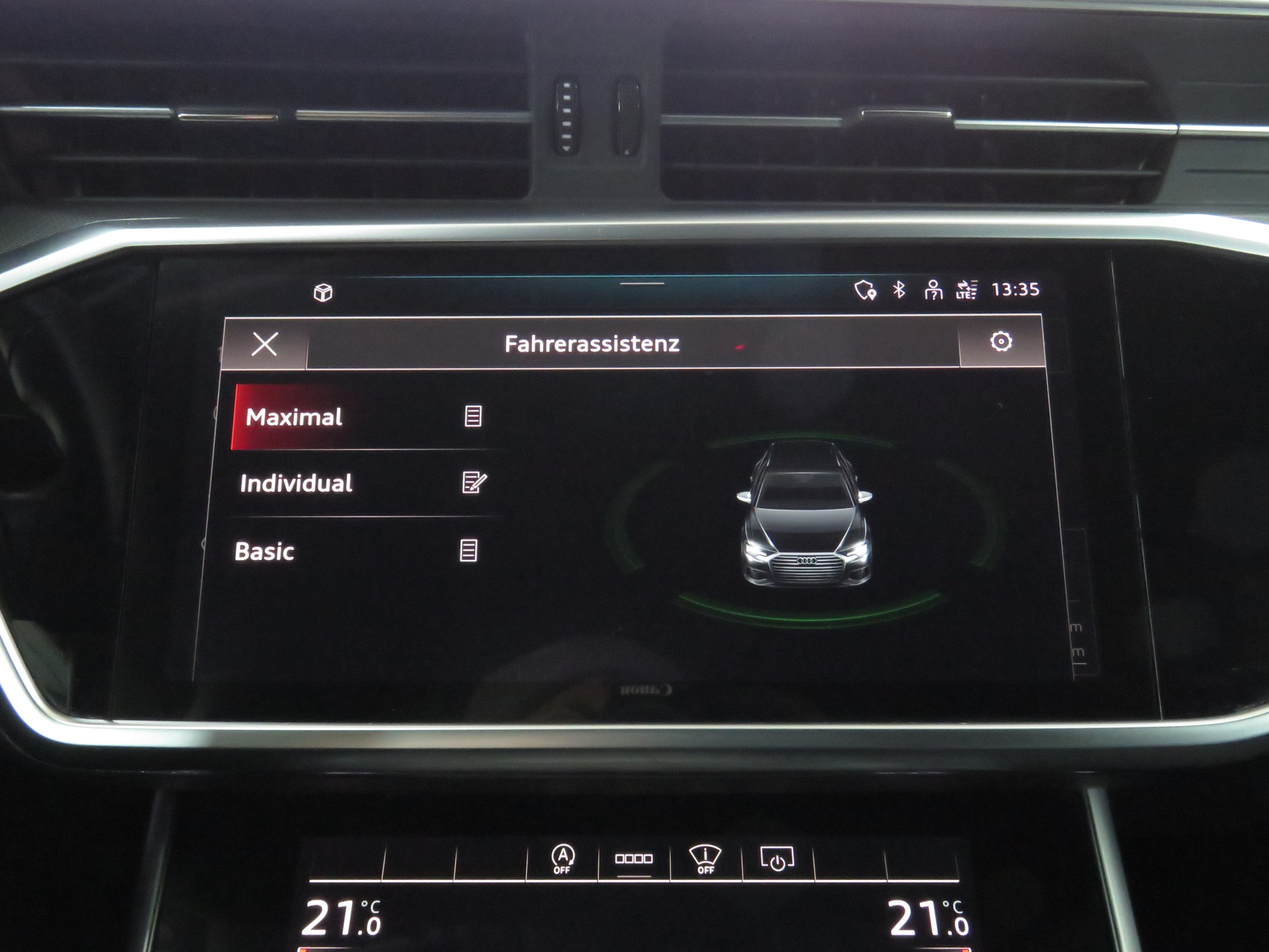 AUDI A6 Avant 40 TDI Sport Attraction Quattro S-tronic (Automat)-image-24