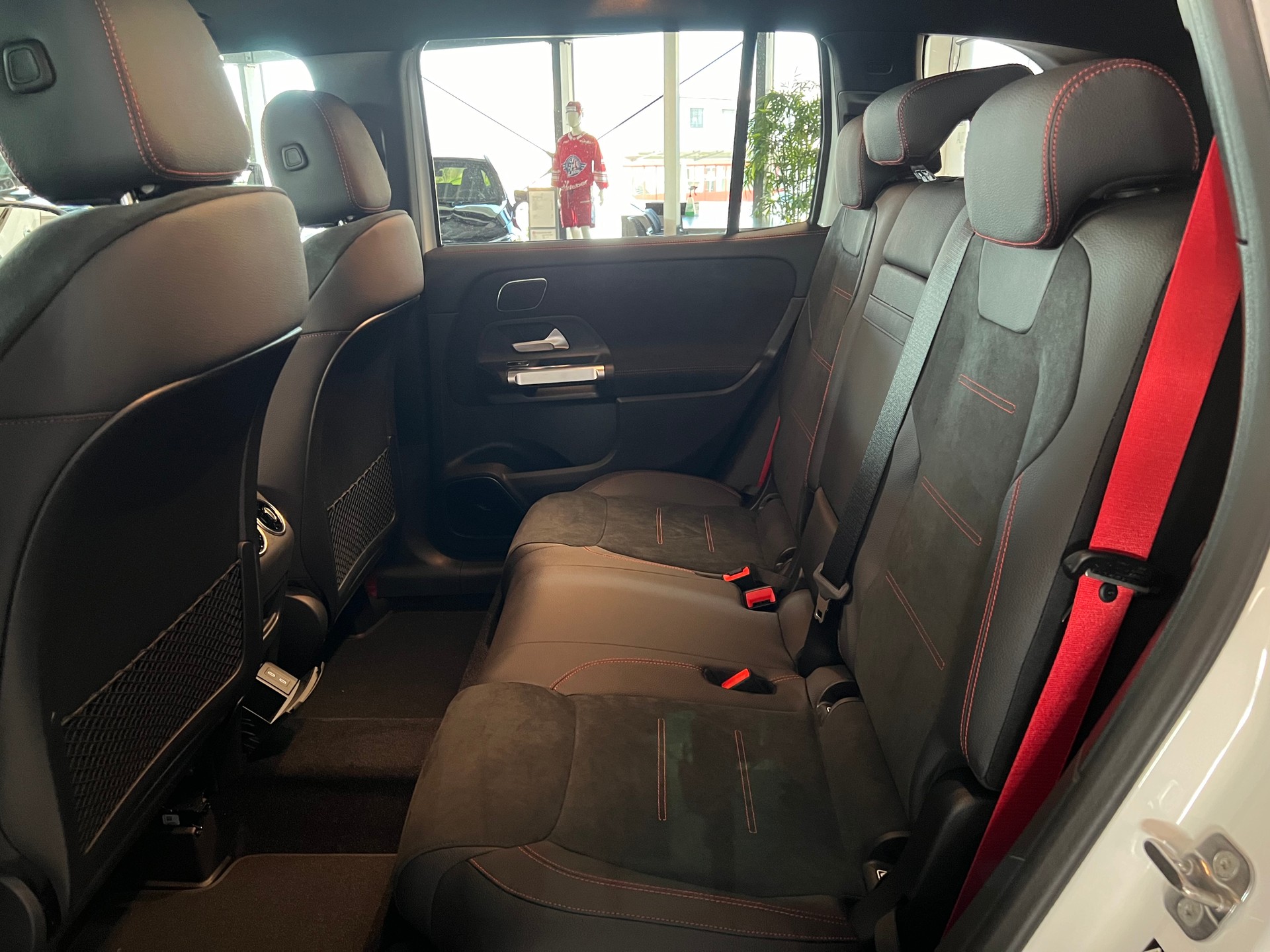 MERCEDES-BENZ GLB AMG 35 4Matic 8G-Tronic-image-7