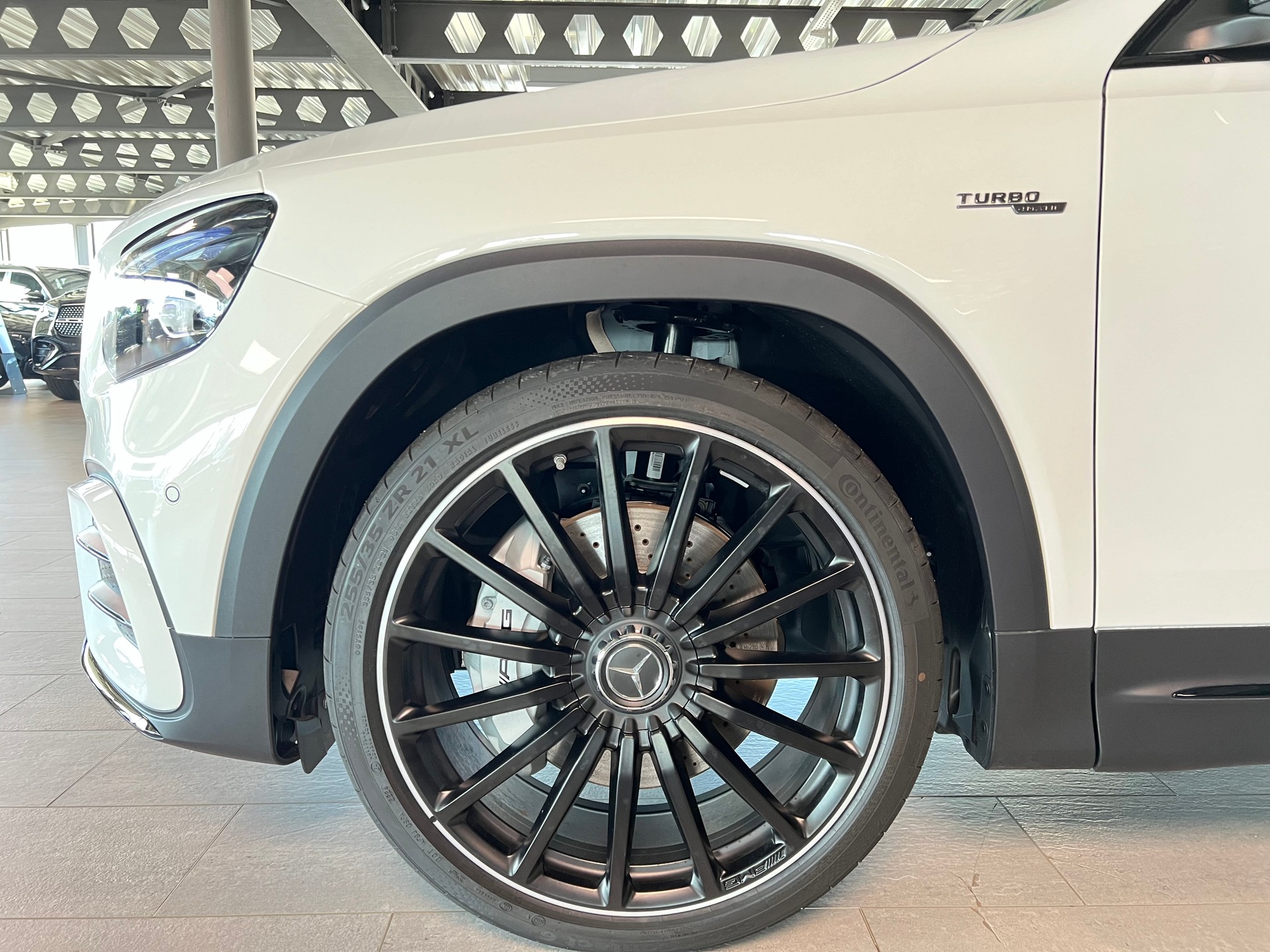 MERCEDES-BENZ GLB AMG 35 4Matic 8G-Tronic-image-5