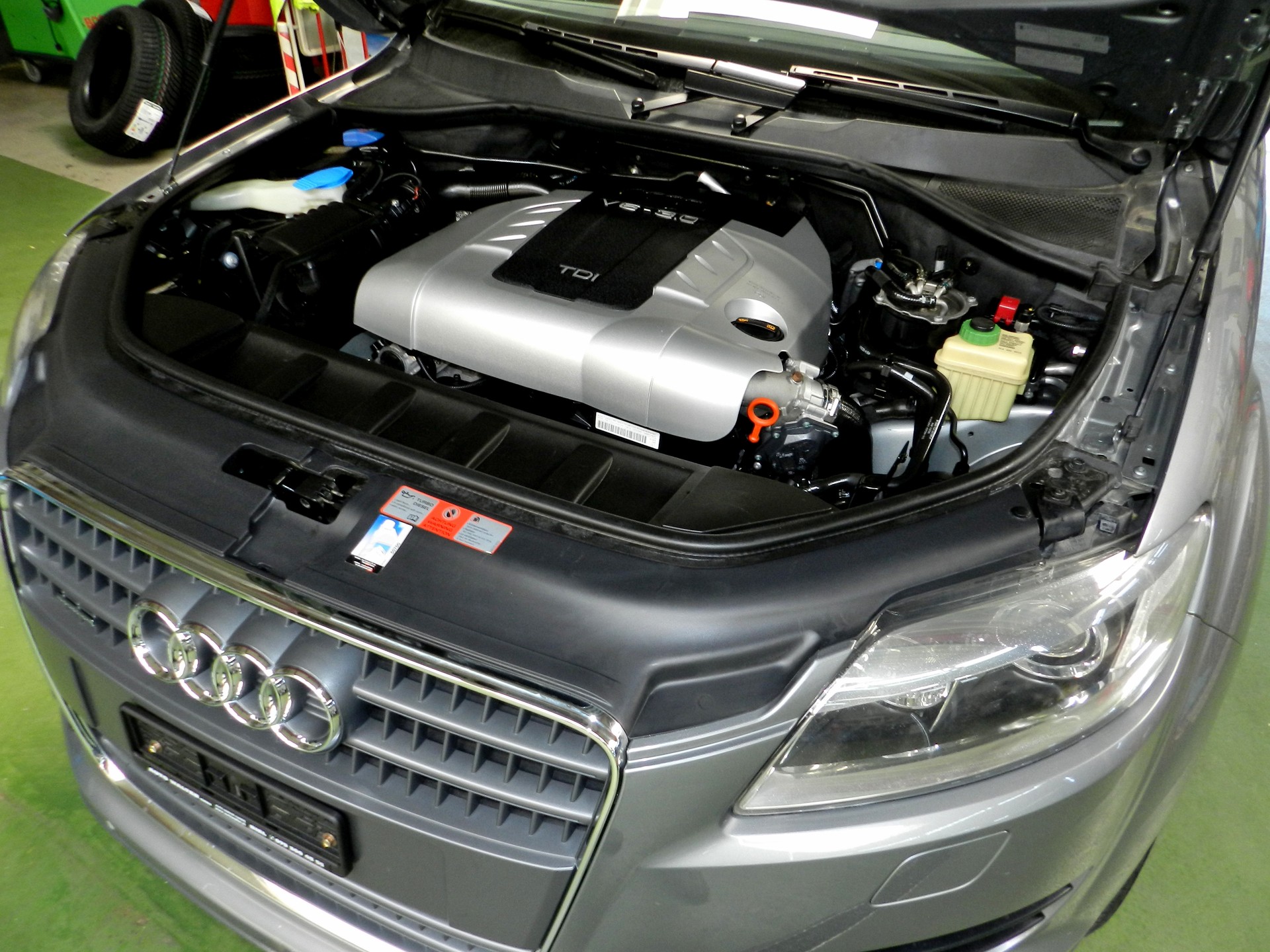 AUDI Q7 3.0 TDI quattro tiptronic-image-13