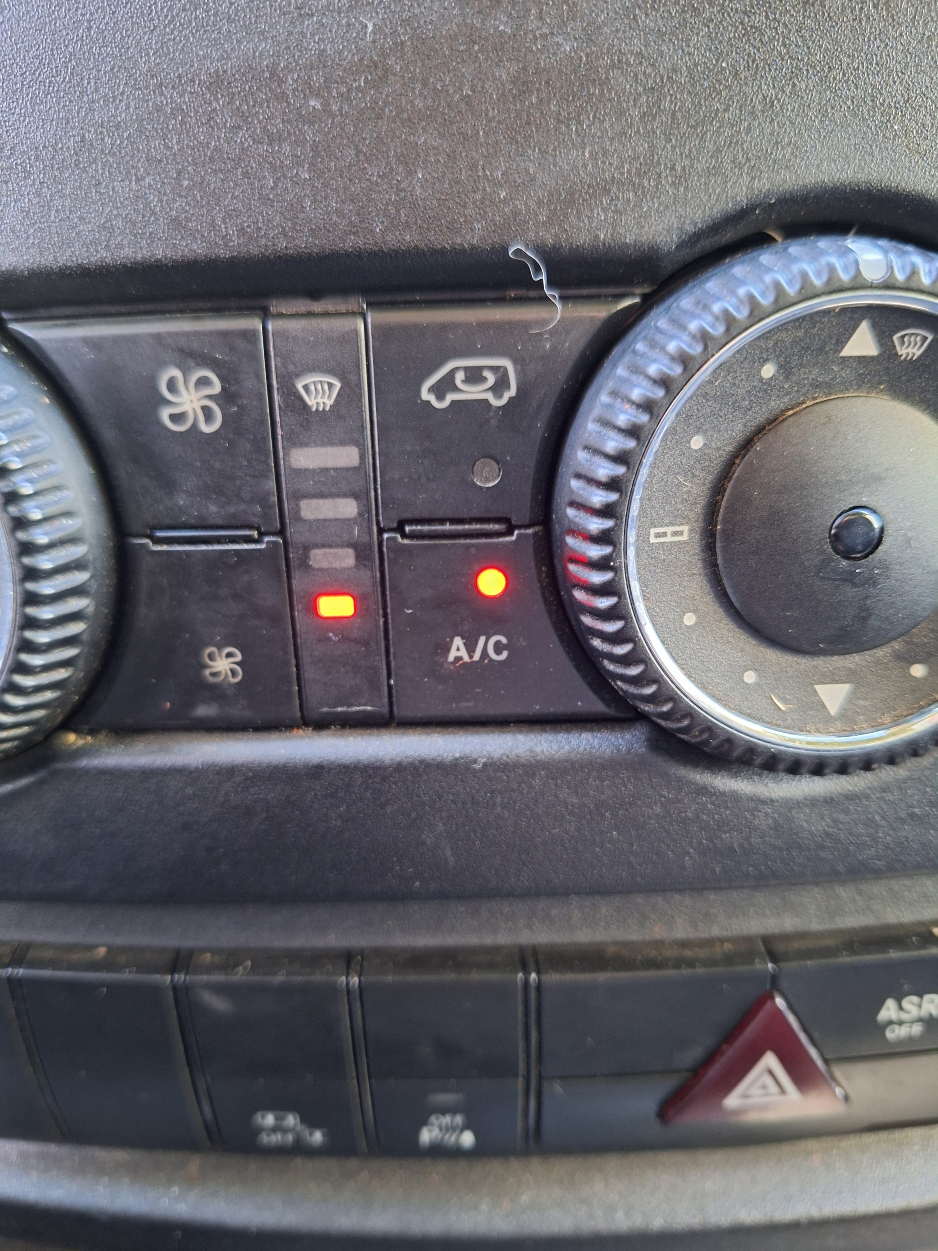 MERCEDES-BENZ Sprinter 516 CDI Standard 4x4 Automat-image-13