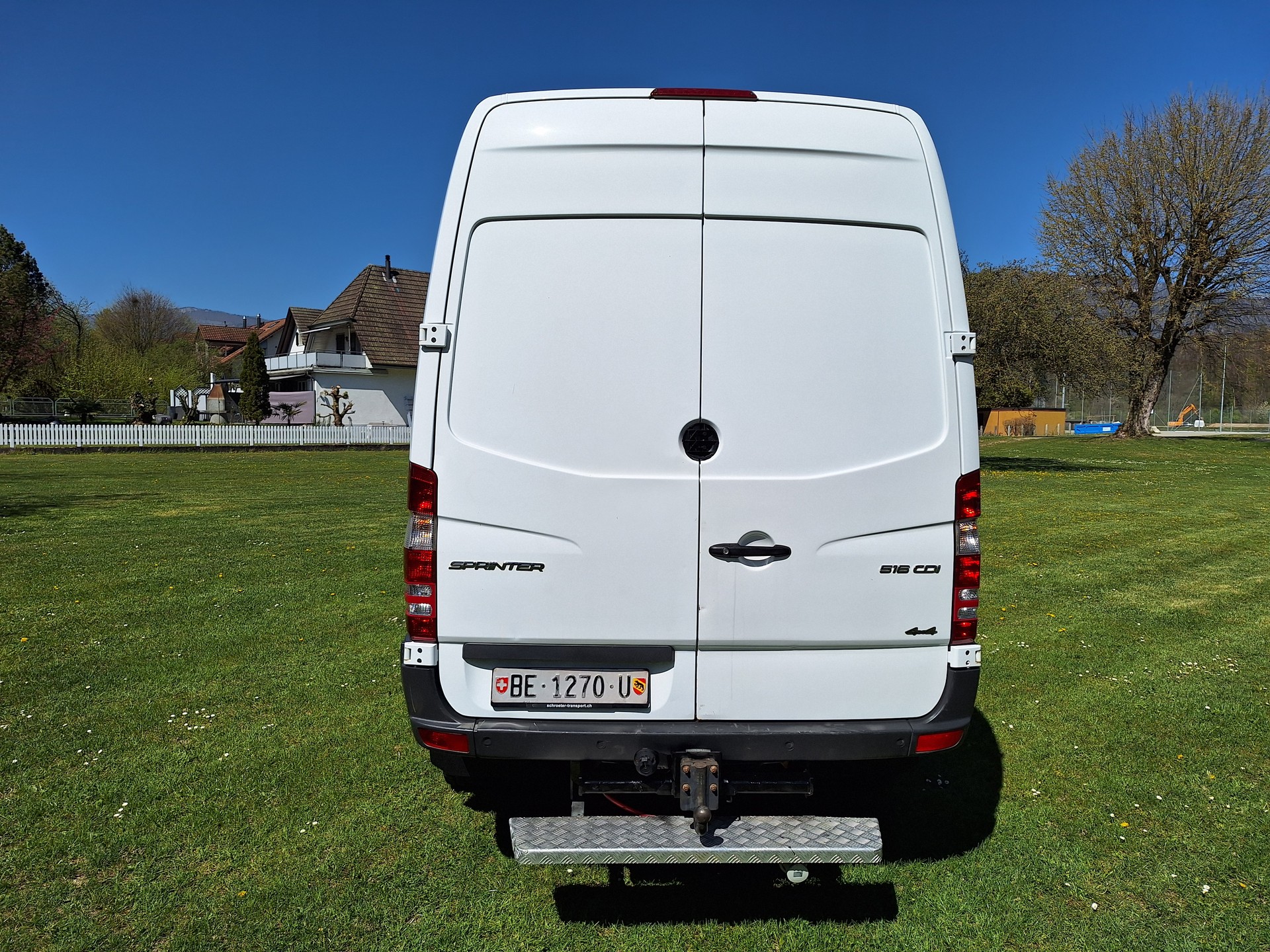 MERCEDES-BENZ Sprinter 516 CDI Standard 4x4 Automat-image-4