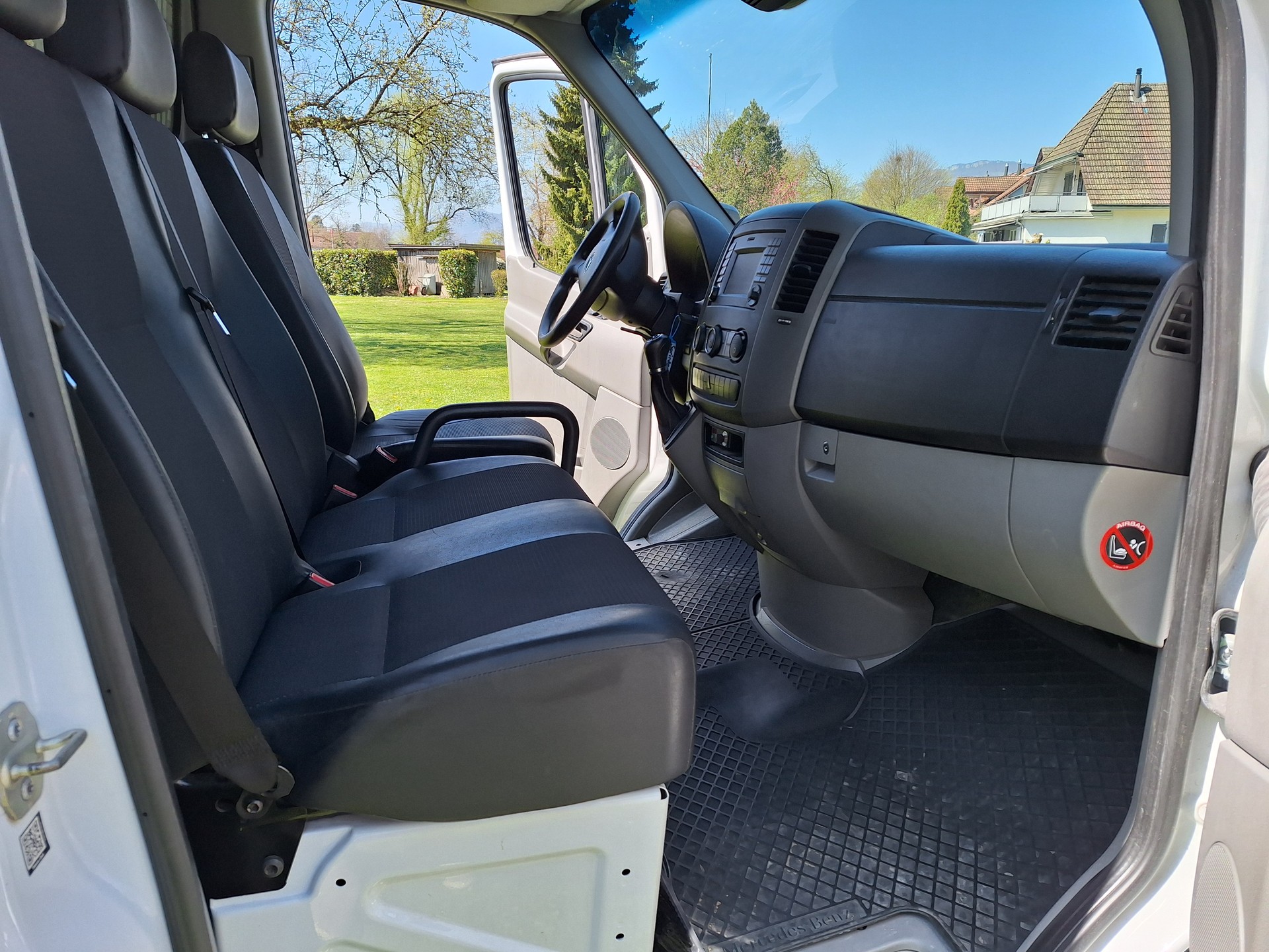 MERCEDES-BENZ Sprinter 516 CDI Standard 4x4 Automat-image-9