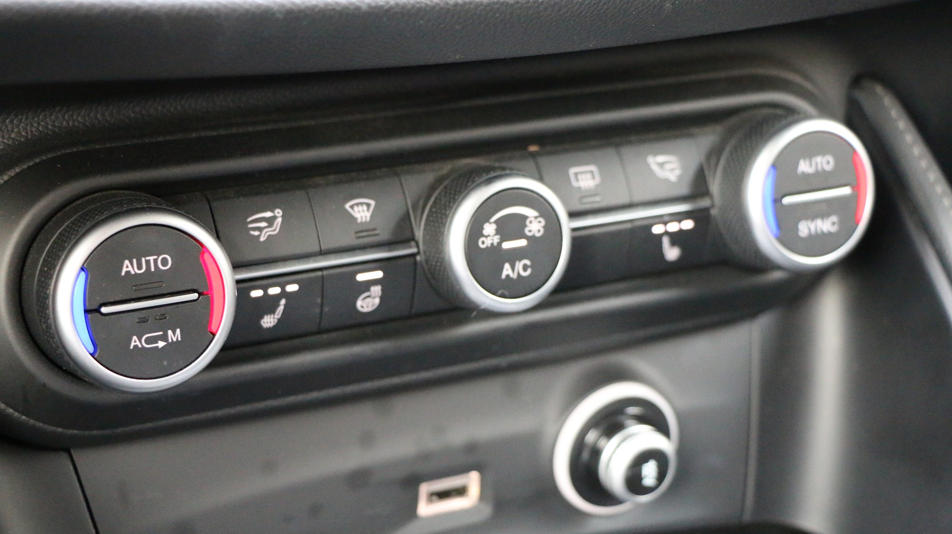 ALFA ROMEO Stelvio 2.2 JTDM Q4-image-32
