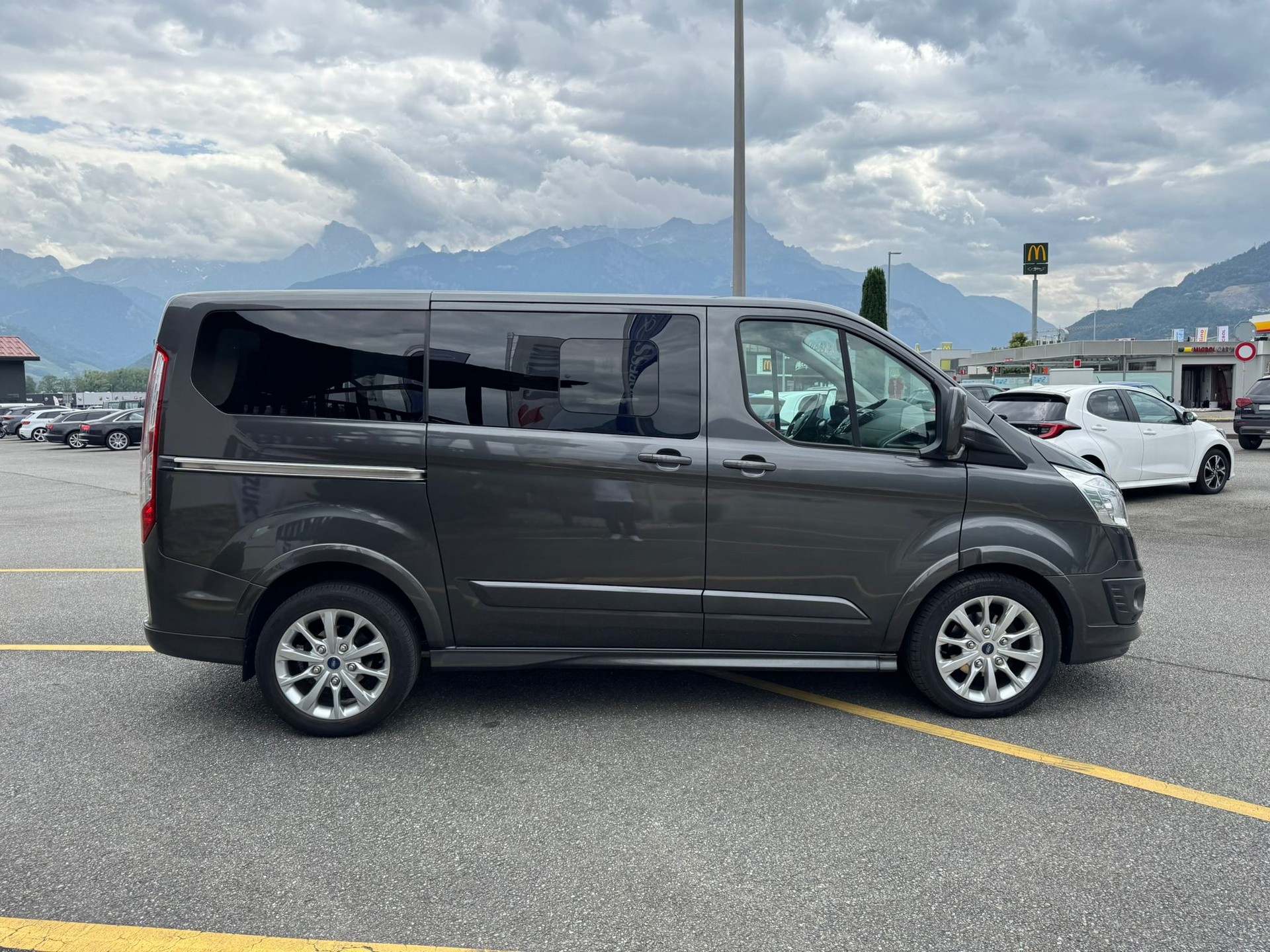 FORD Tourneo Cust 290L1Sport A-image-5