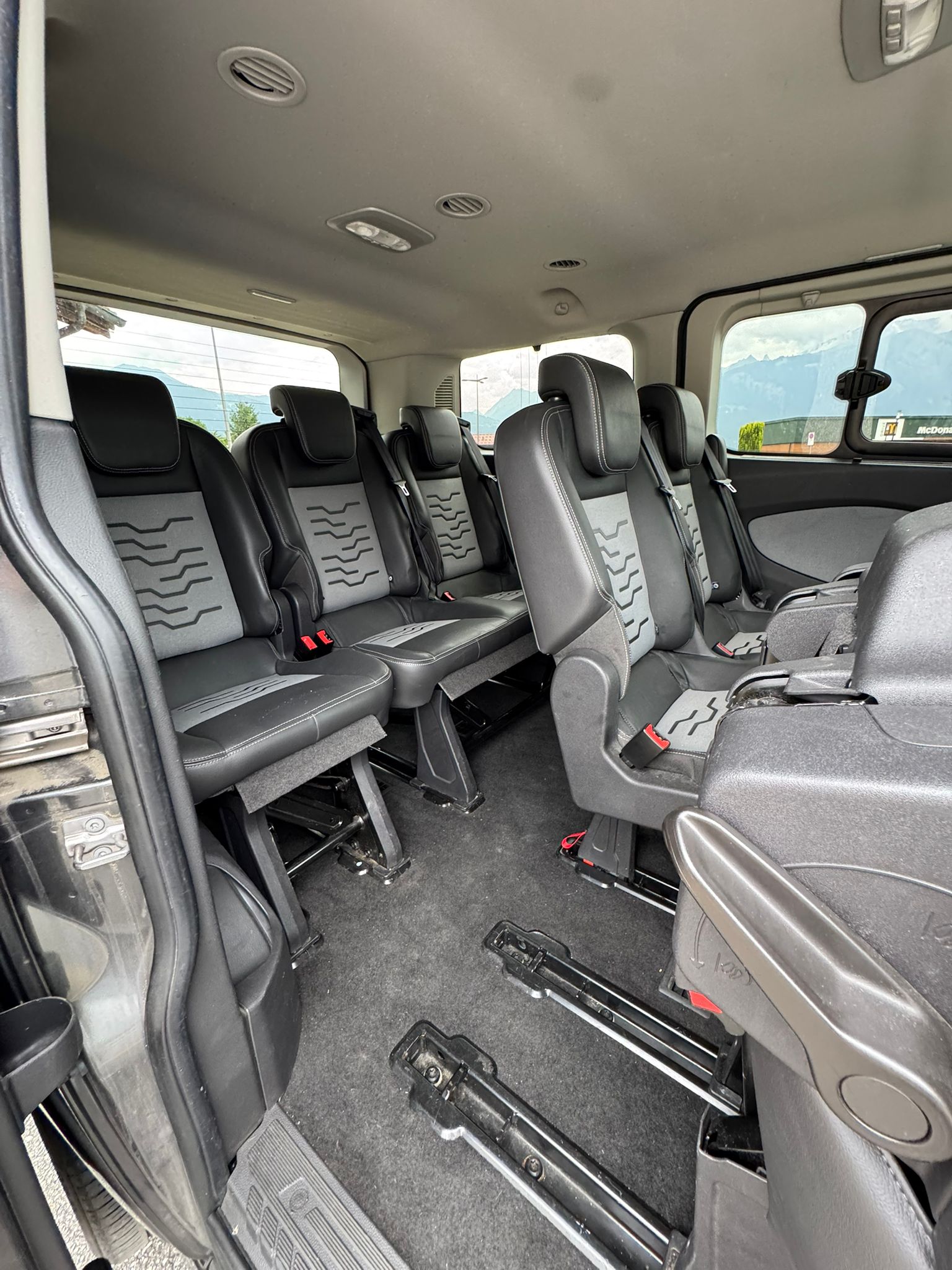 FORD Tourneo Cust 290L1Sport A-image-12