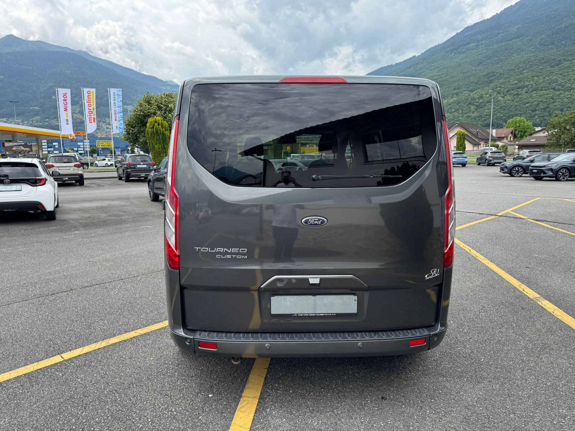 FORD Tourneo Cust 290L1Sport A-image-3