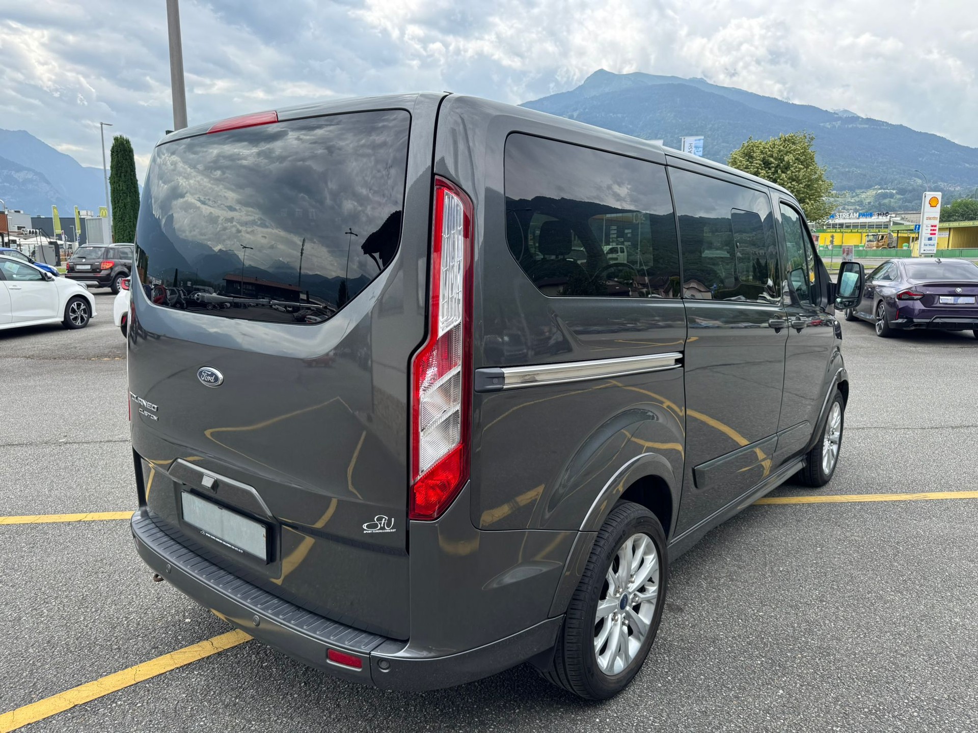 FORD Tourneo Cust 290L1Sport A-image-4