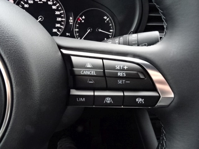 MAZDA 3 Hatchback 2.0 Automat 186 Exclusive-Line-image-8