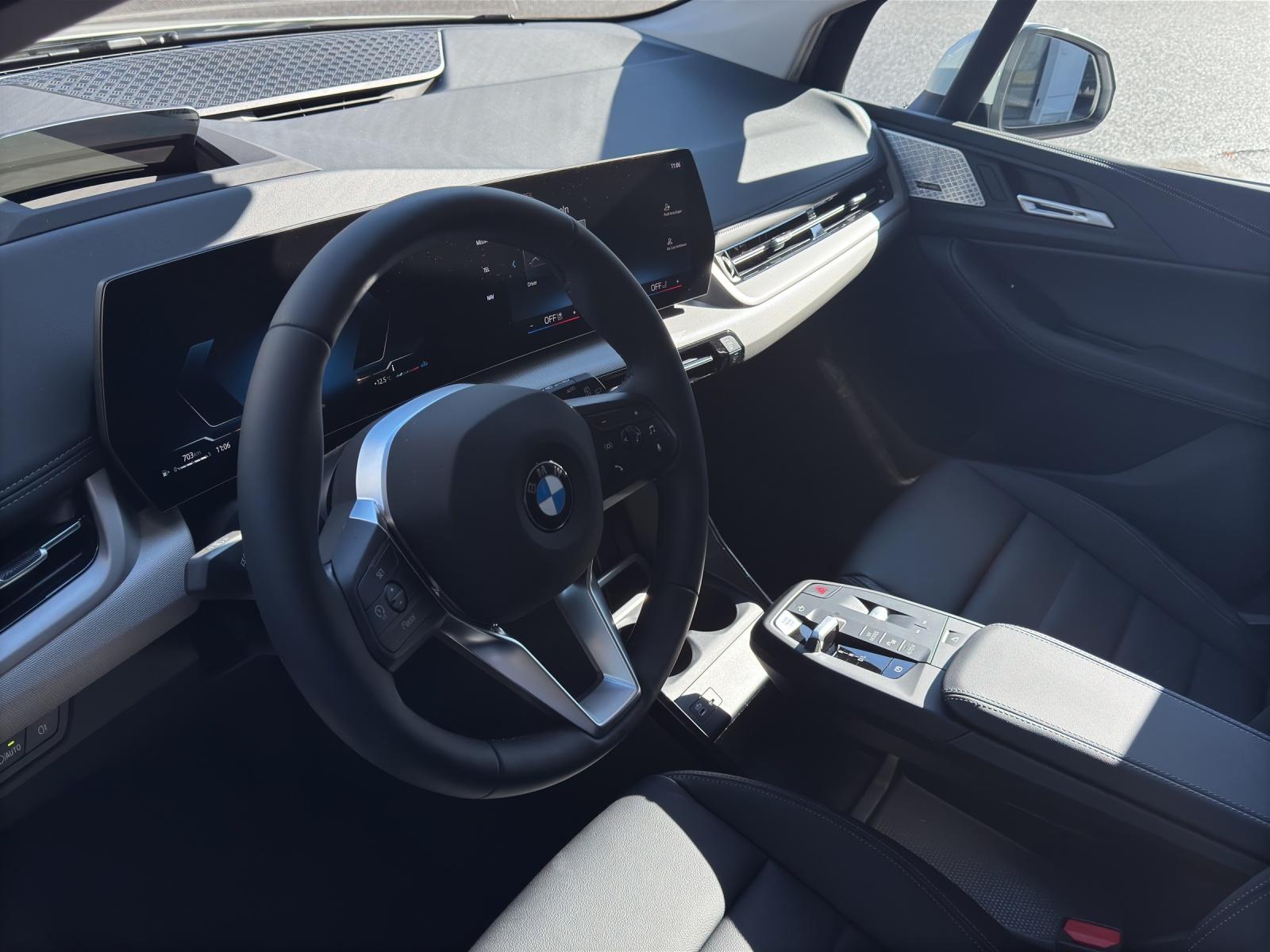 BMW 223i xDrive Active Tourer M Sport-image-12