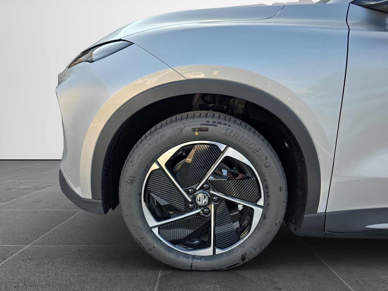 MG S5 EV 64 KWH DEMO-image-13