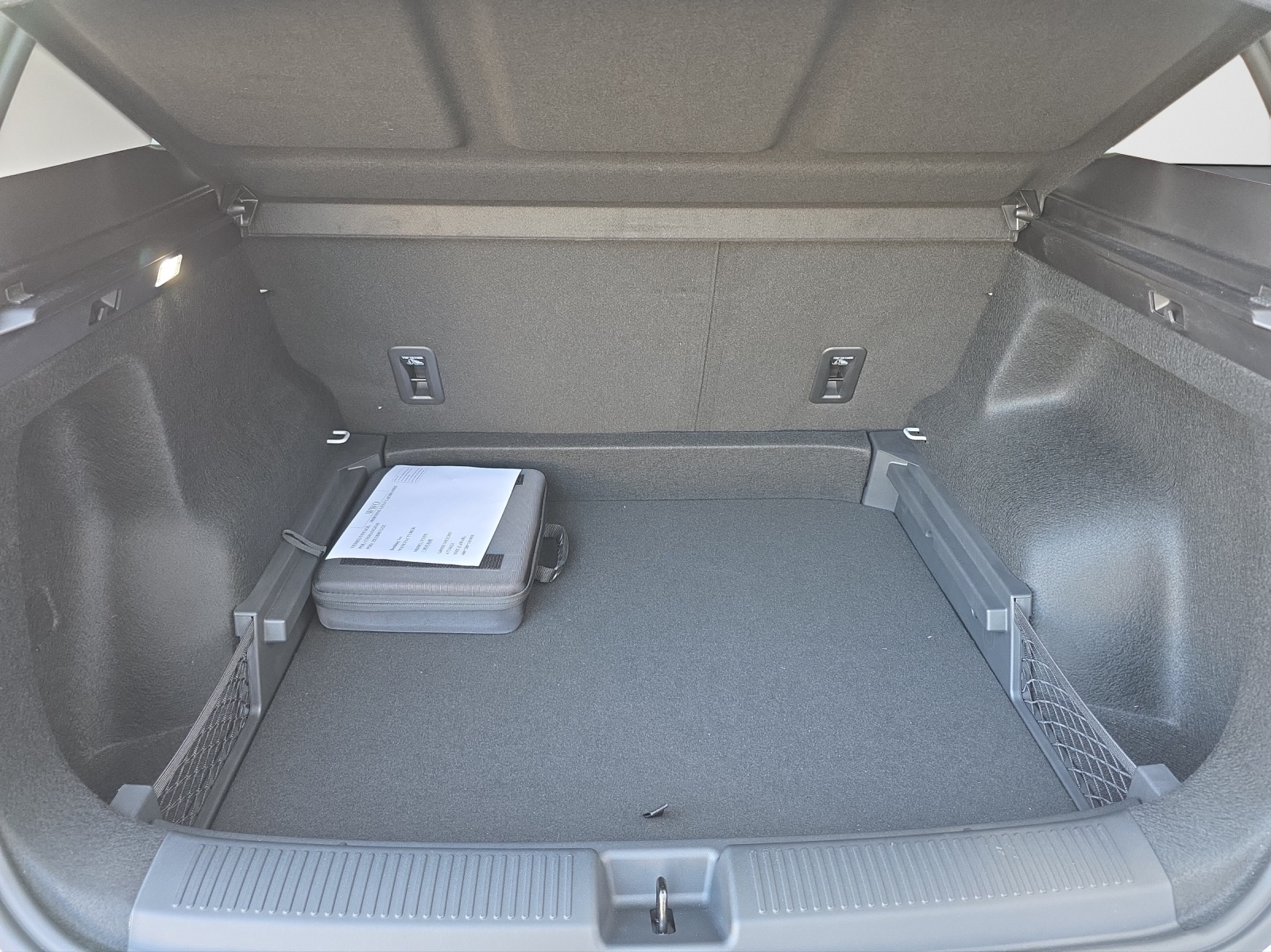 MG S5 EV 64 KWH DEMO-image-12