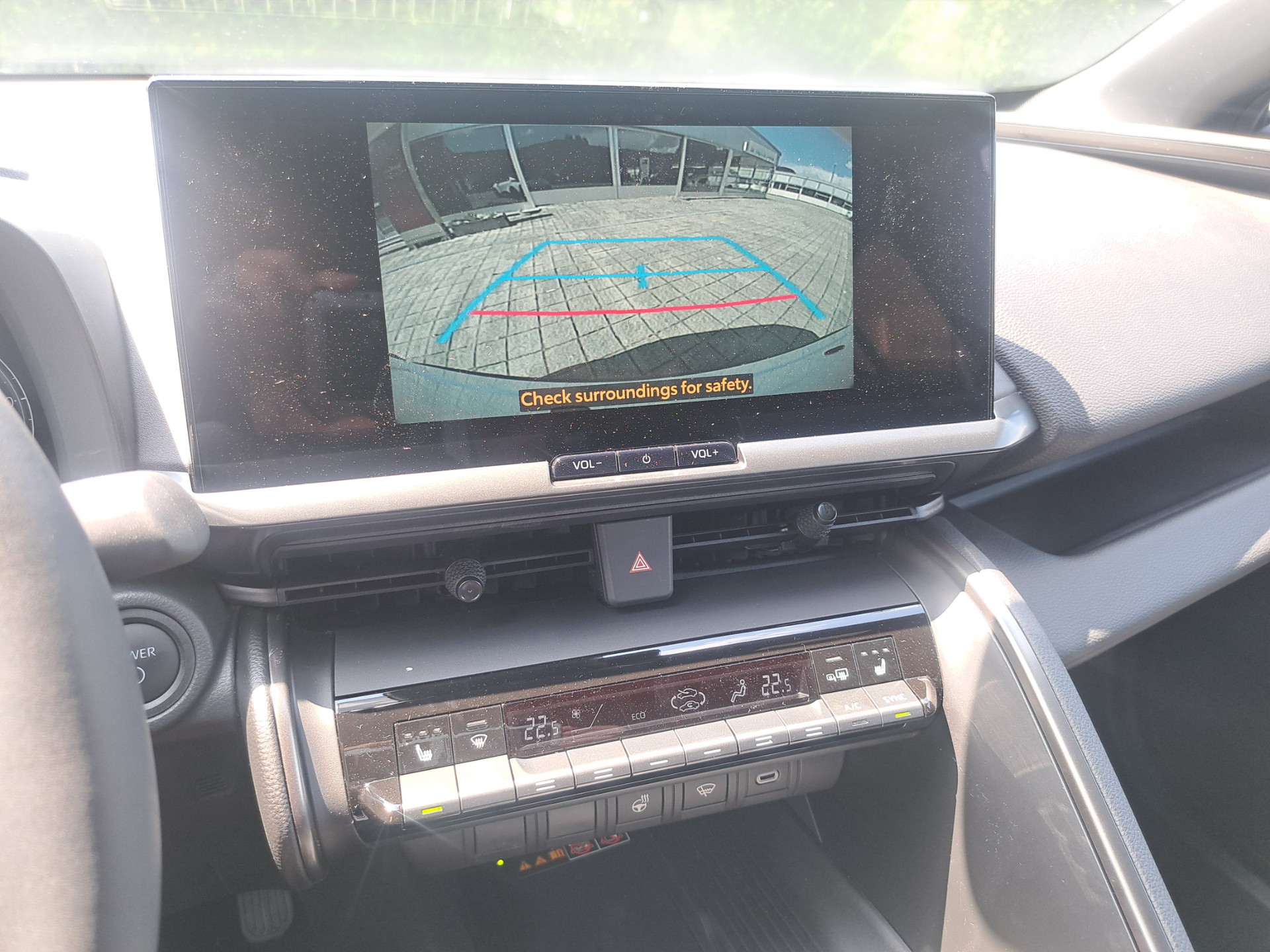 TOYOTA C-HR 2.0 PHEV CVT Swiss Edition-image-10