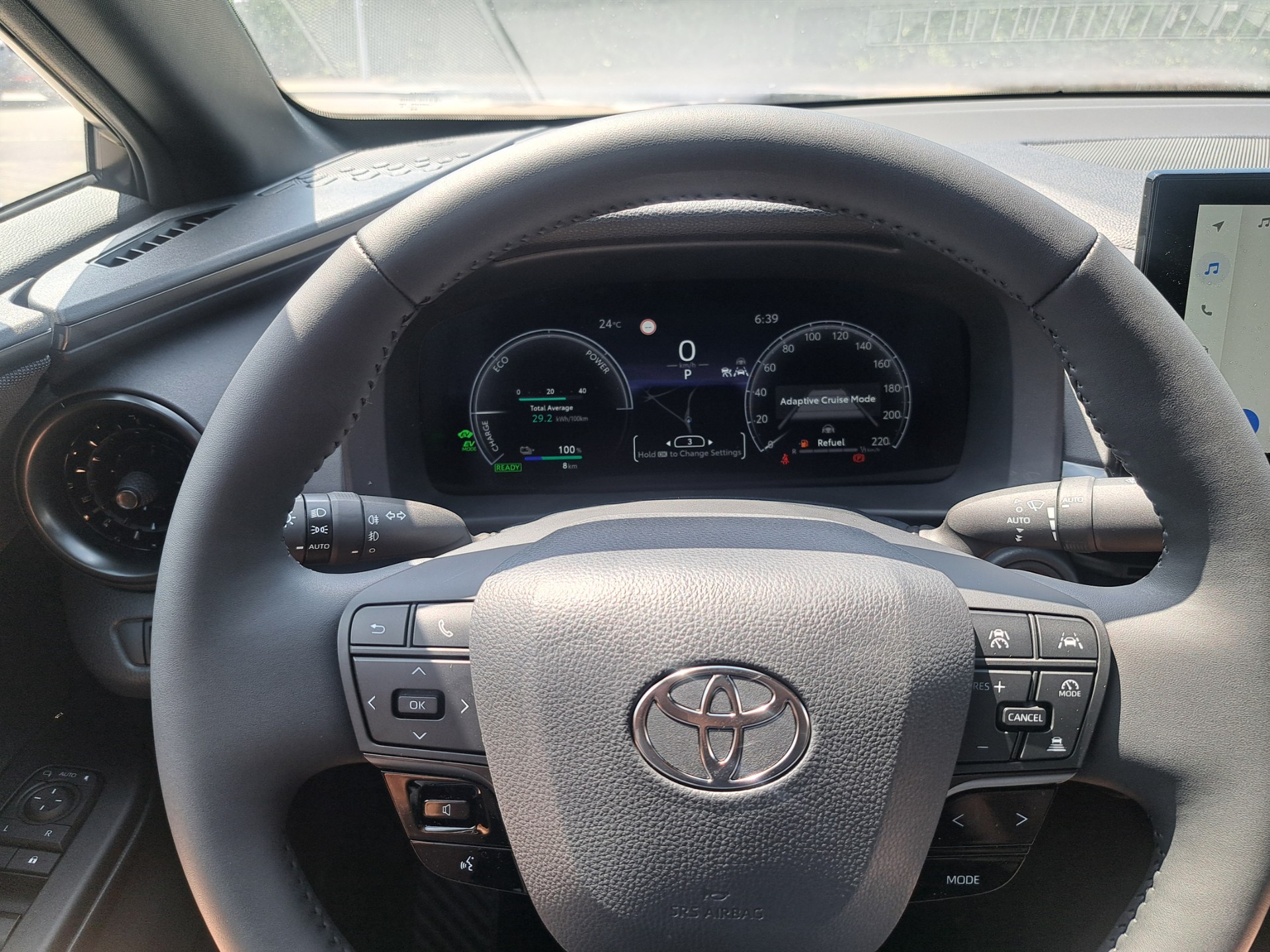 TOYOTA C-HR 2.0 PHEV CVT Swiss Edition-image-9