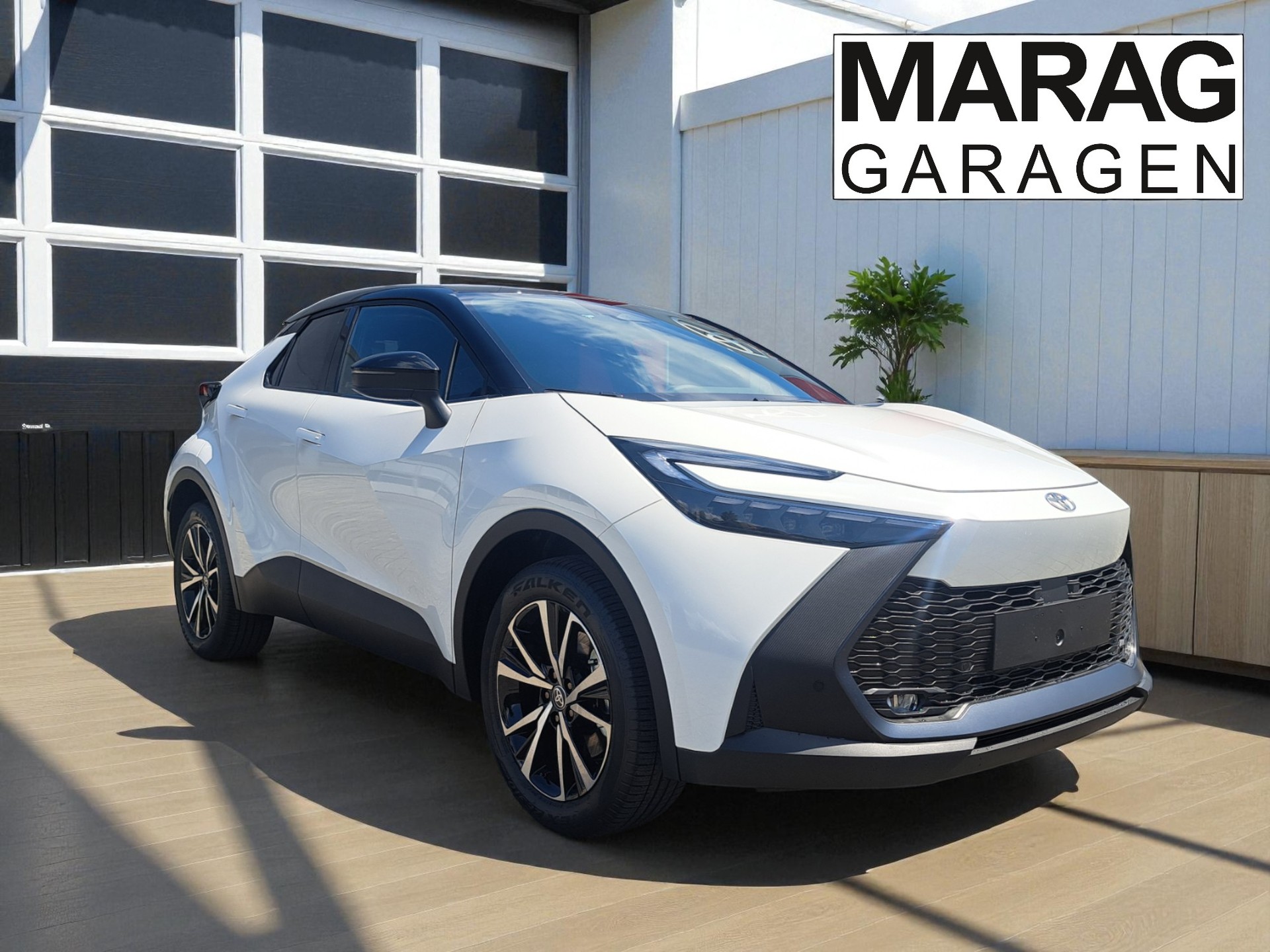 TOYOTA C-HR 2.0 PHEV CVT Swiss Edition-image-3