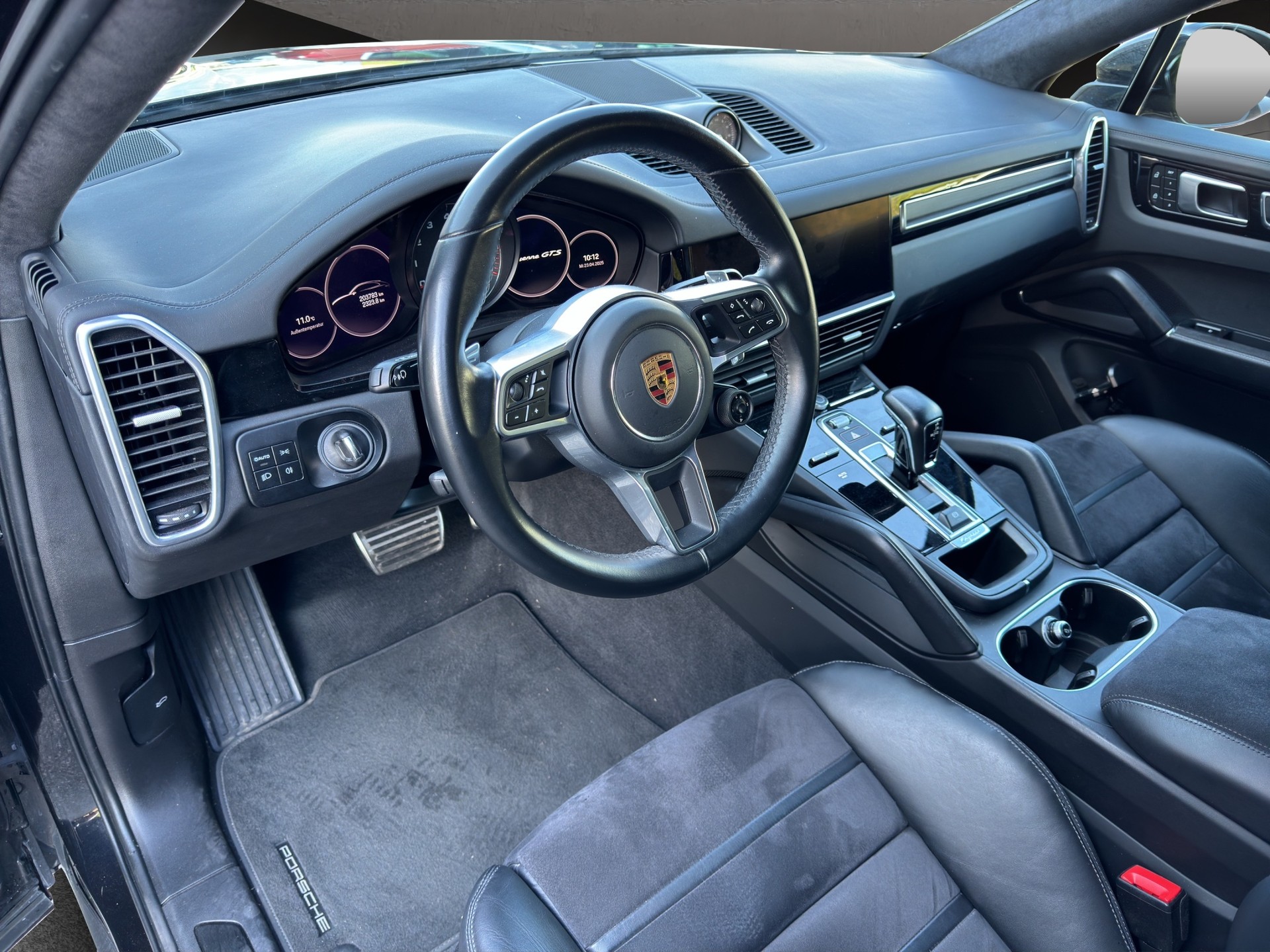 PORSCHE Cayenne GTS Coupé-image-6
