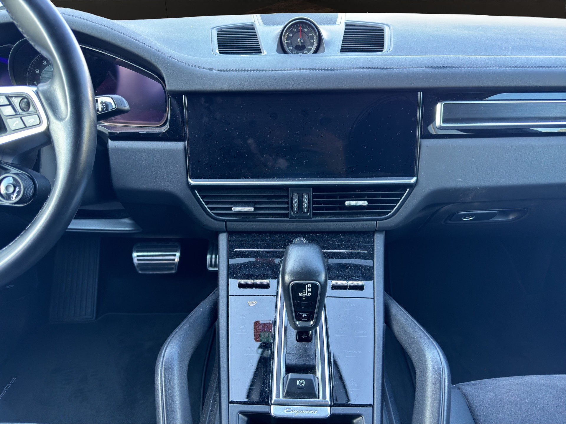 PORSCHE Cayenne GTS Coupé-image-14