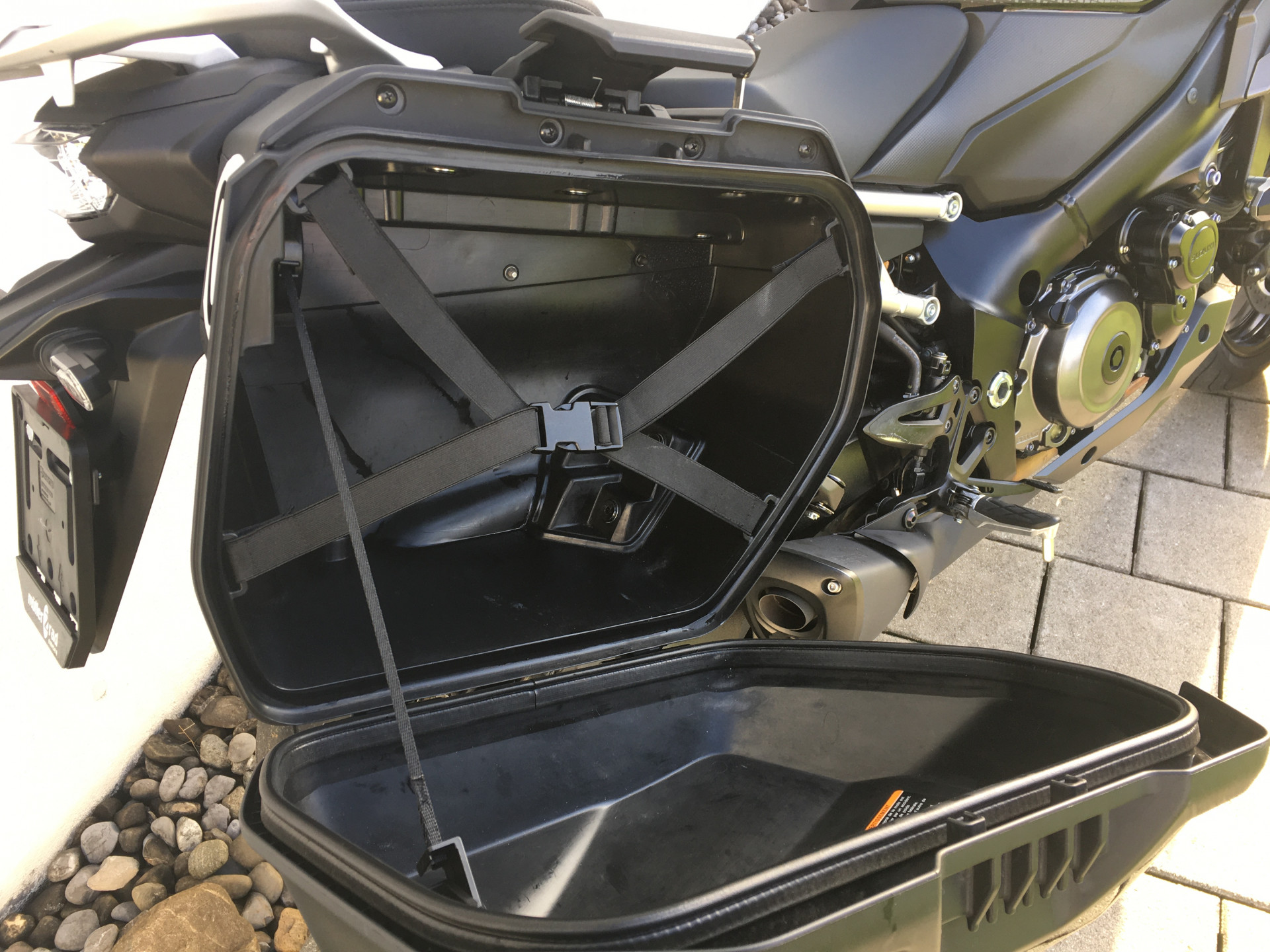 SUZUKI GSX-S 1000 GX-image-8