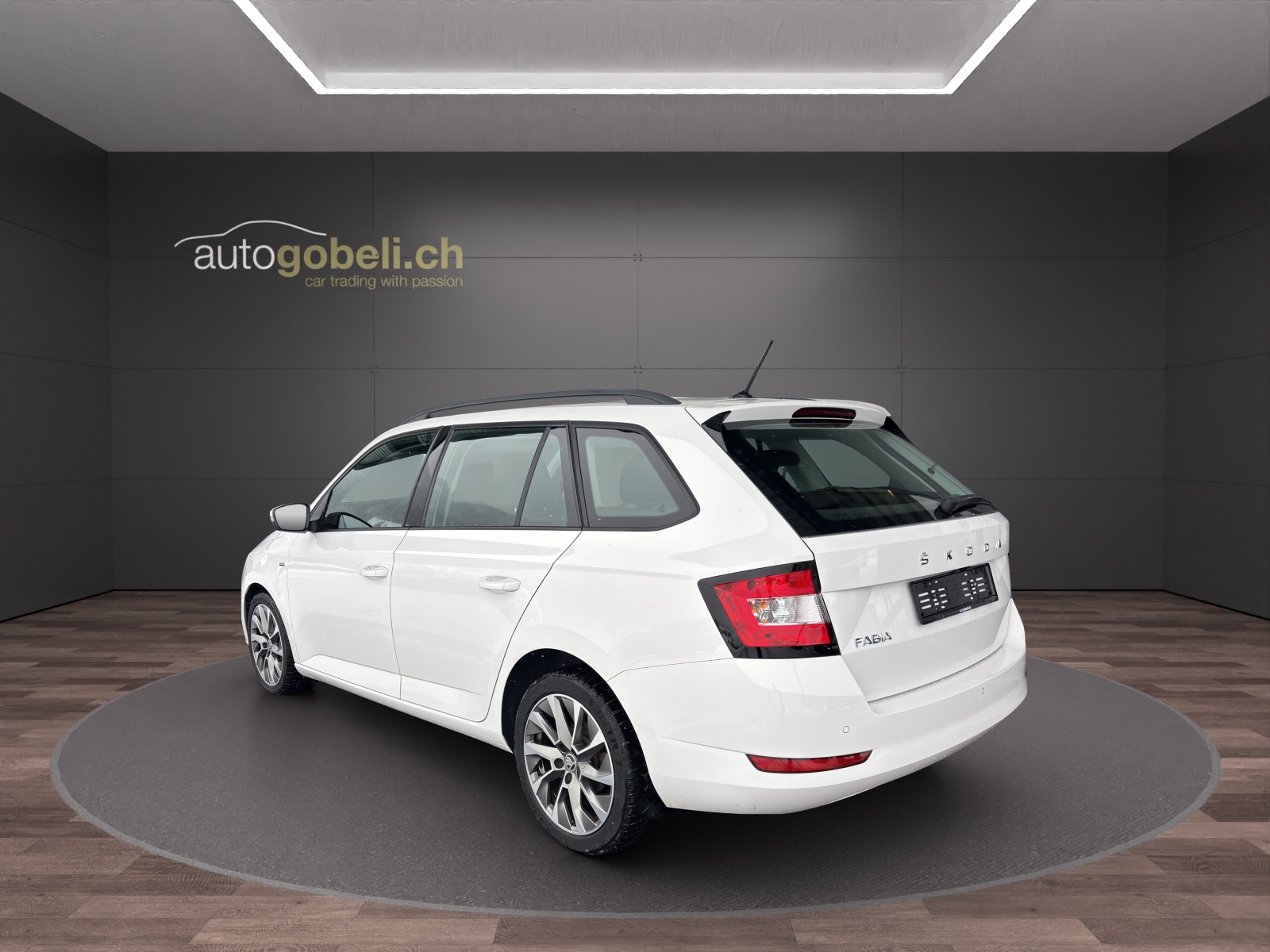 SKODA Fabia Combi 1.0 TSI Clever DSG-image-1