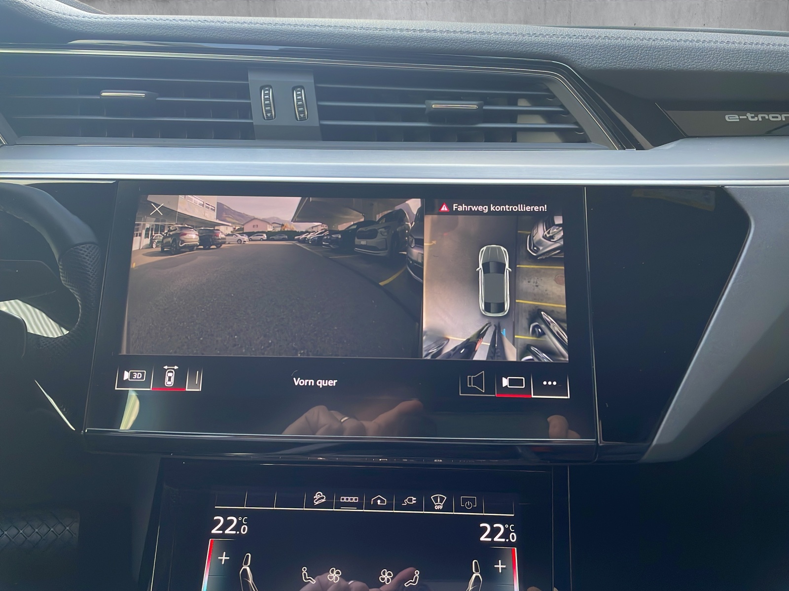 AUDI e-tron 55 Sportback Advanced quattro-image-12