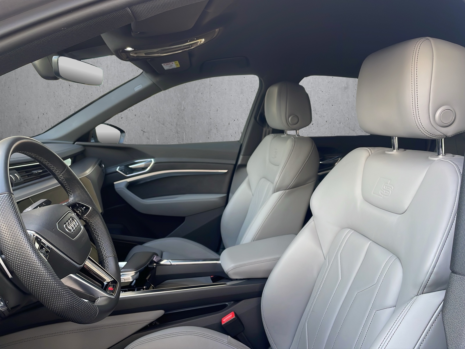 AUDI e-tron 55 Sportback Advanced quattro-image-6