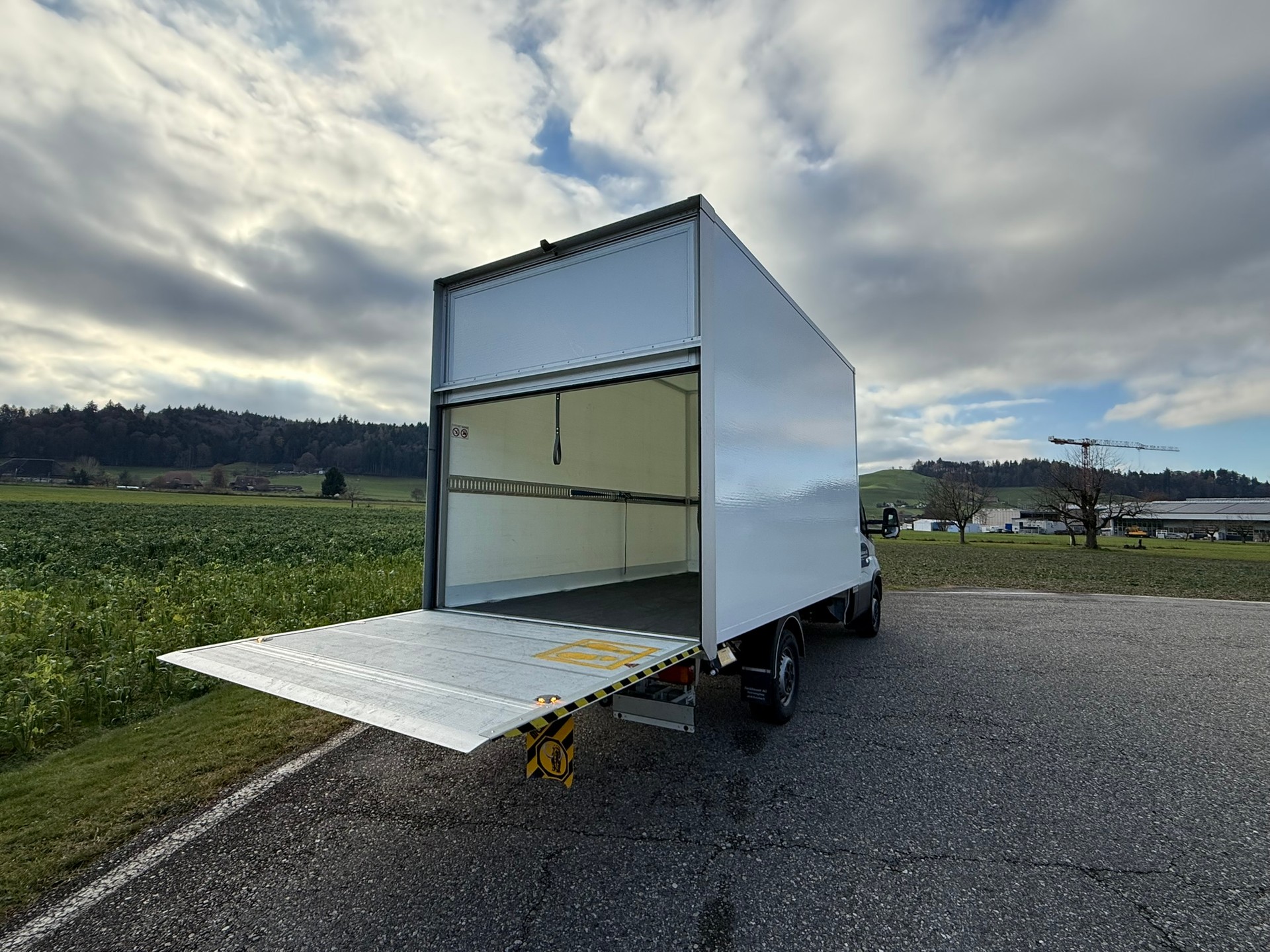 IVECO 35S 18 Eco-image-2