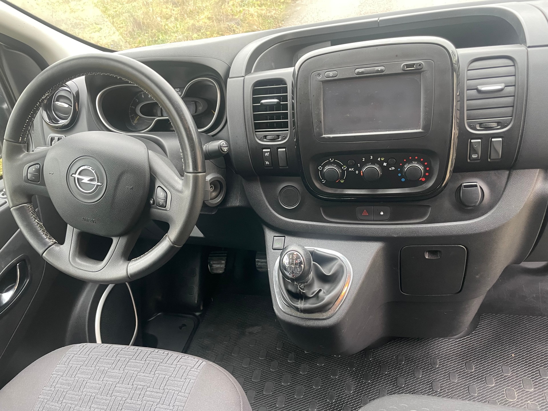 OPEL Vivaro 1.6 CDTI 2.9t L1H1-image-10