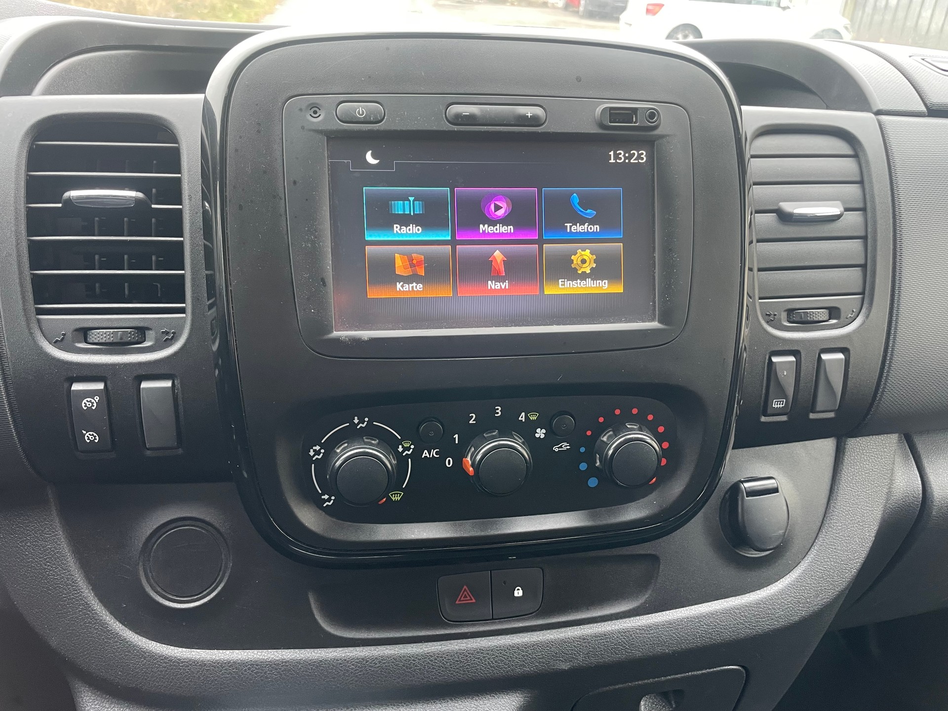 OPEL Vivaro 1.6 CDTI 2.9t L1H1-image-12