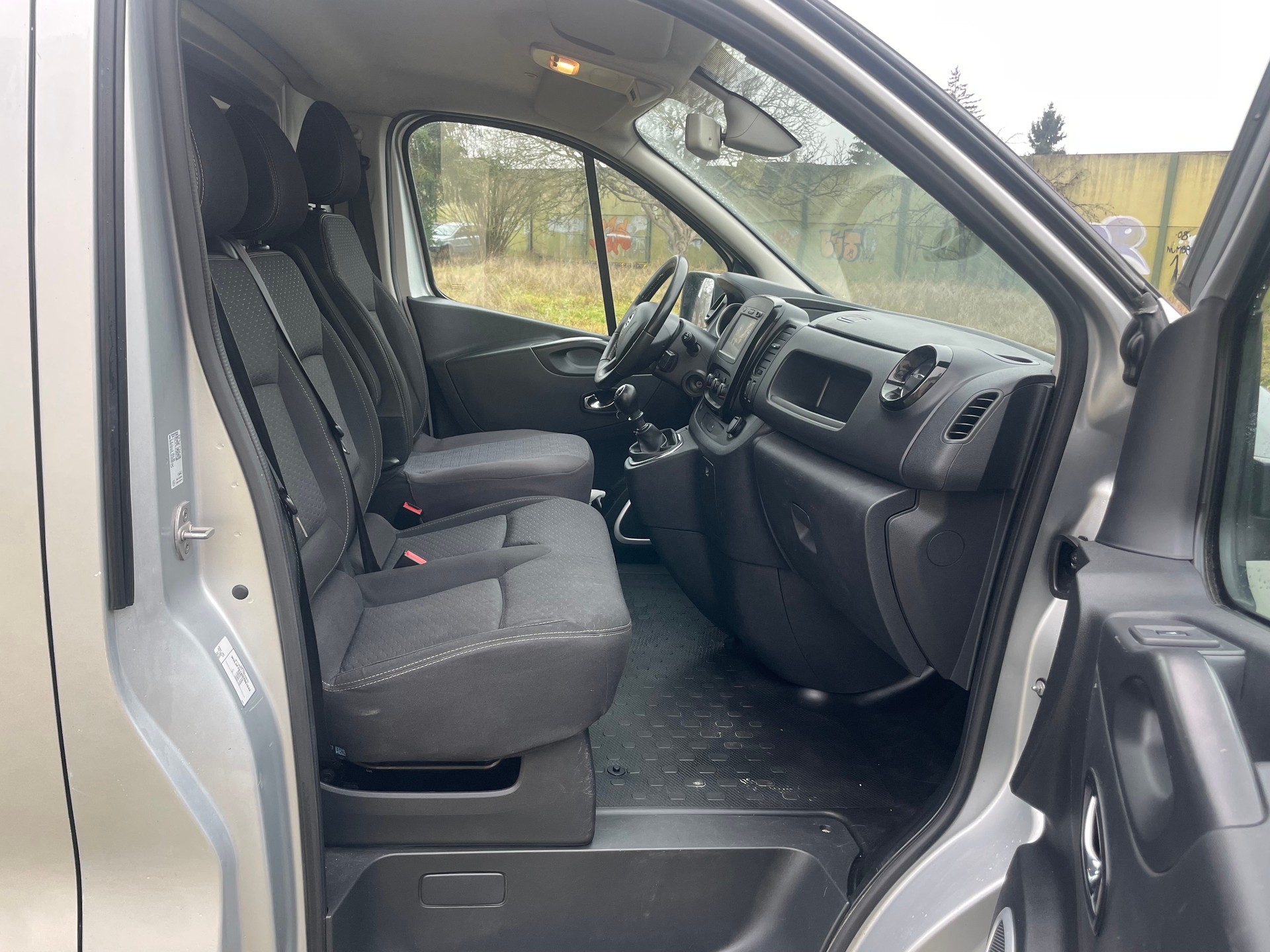 OPEL Vivaro 1.6 CDTI 2.9t L1H1-image-9