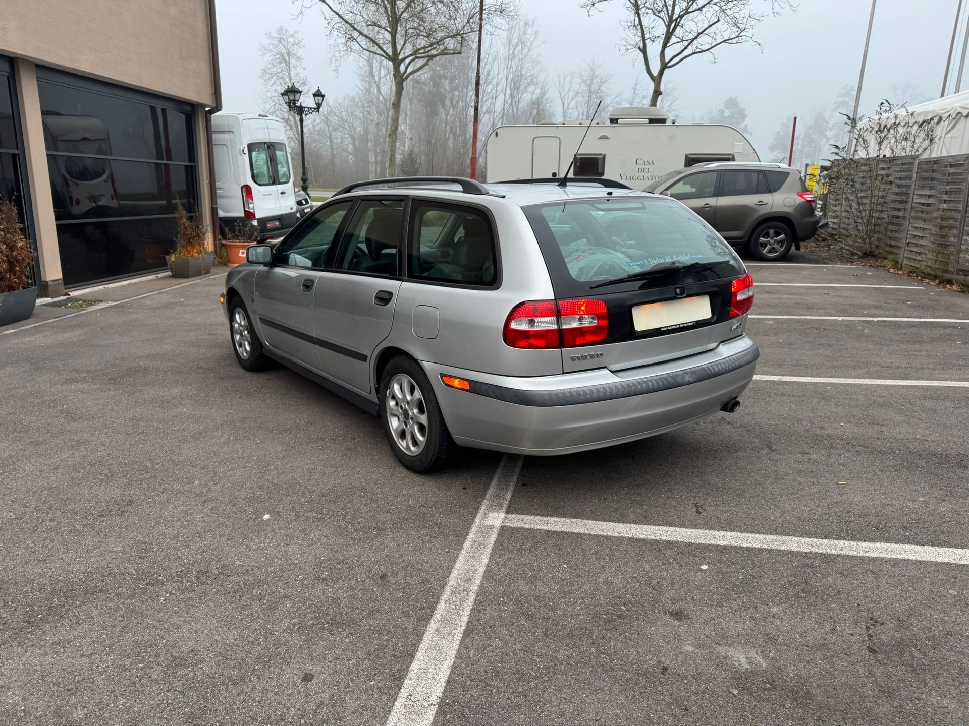 VOLVO V40 1.6 Dynamic Edition-image-6