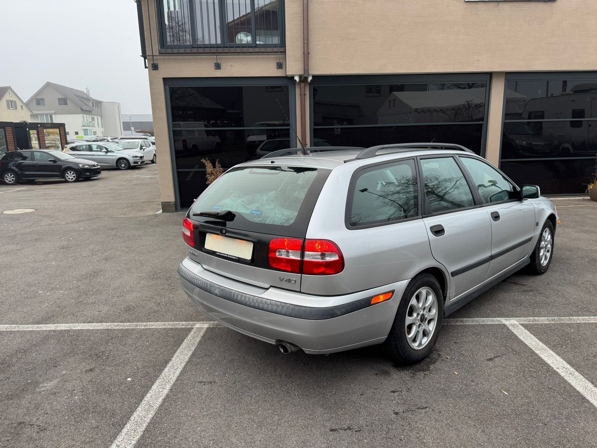 VOLVO V40 1.6 Dynamic Edition-image-5