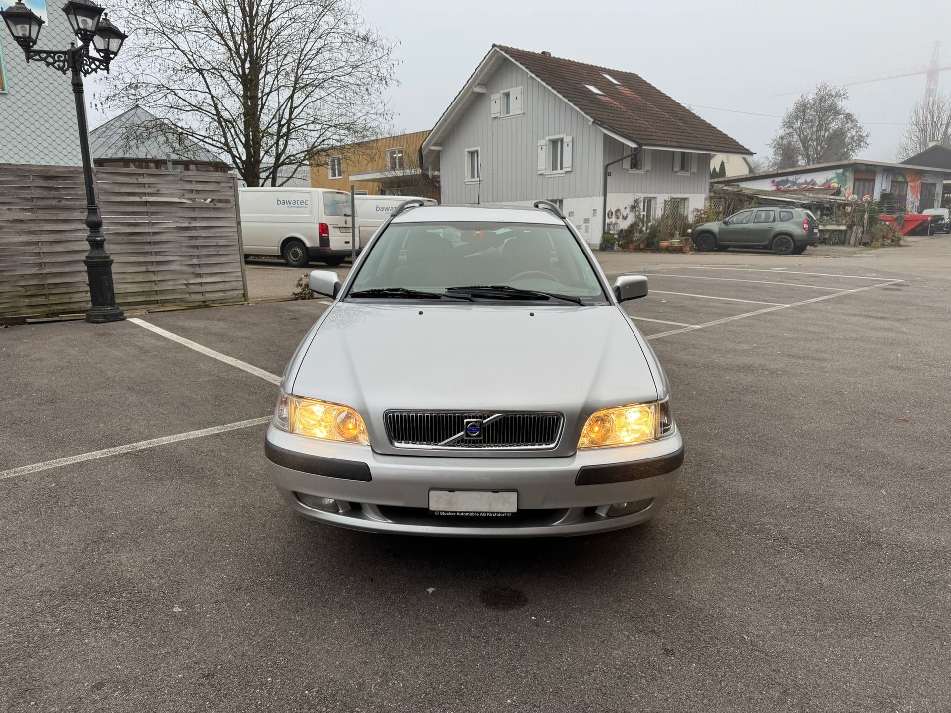 VOLVO V40 1.6 Dynamic Edition-image-2