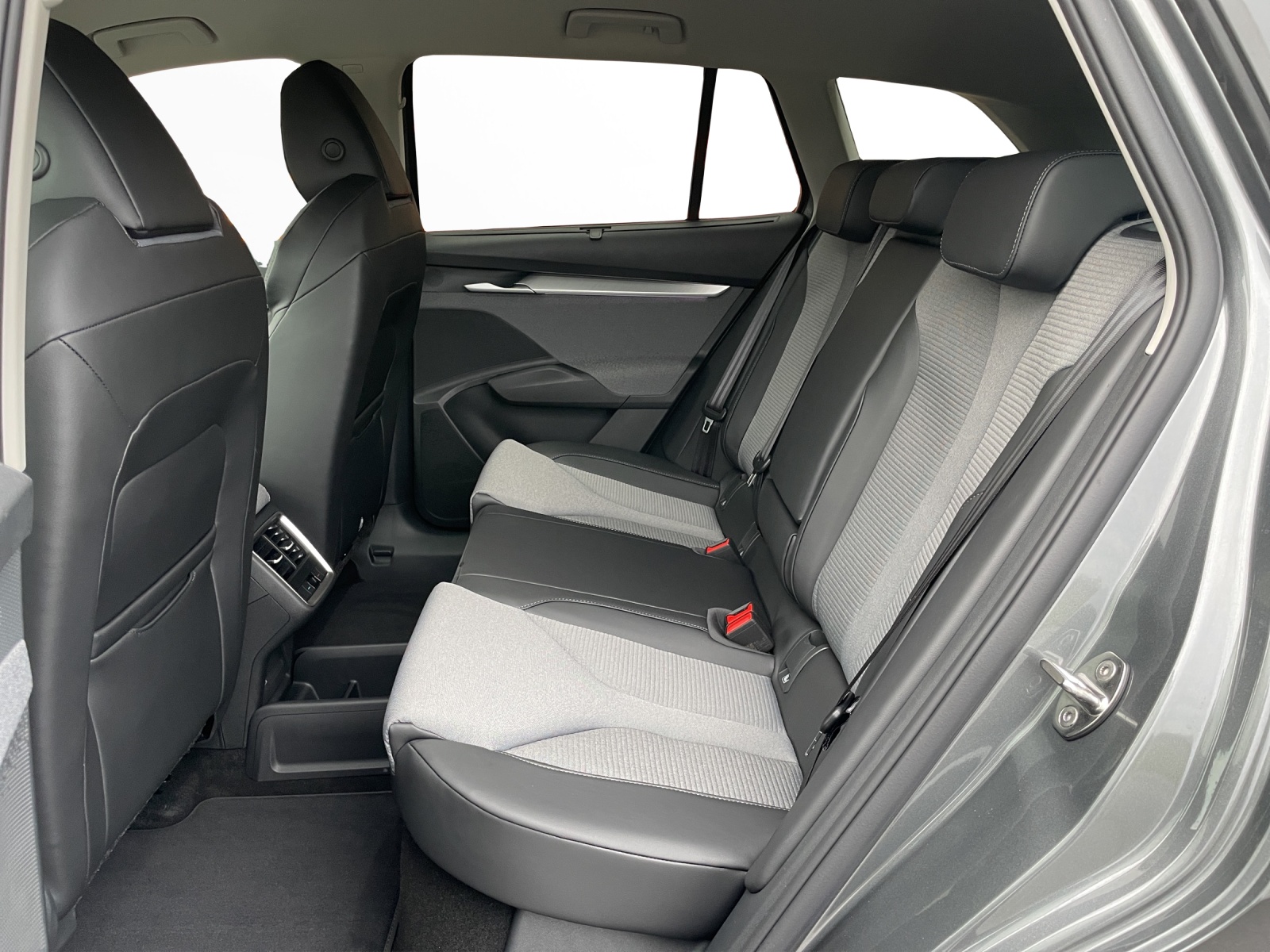 SKODA Enyaq 85-image-13