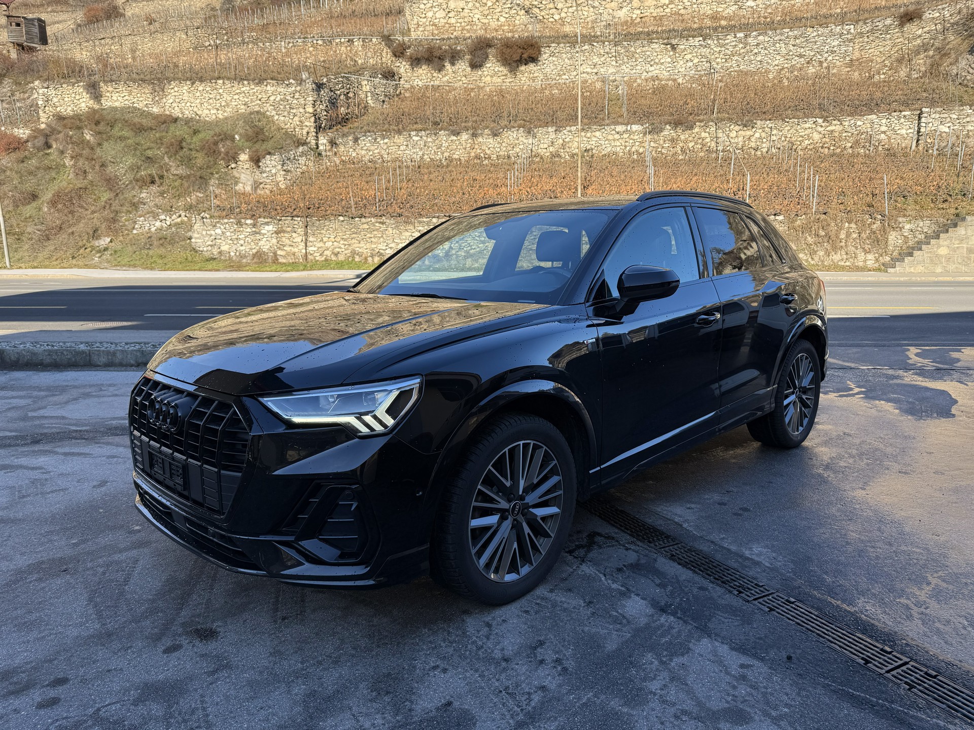 AUDI Q3 40 TDI S line quattro S-tronic
