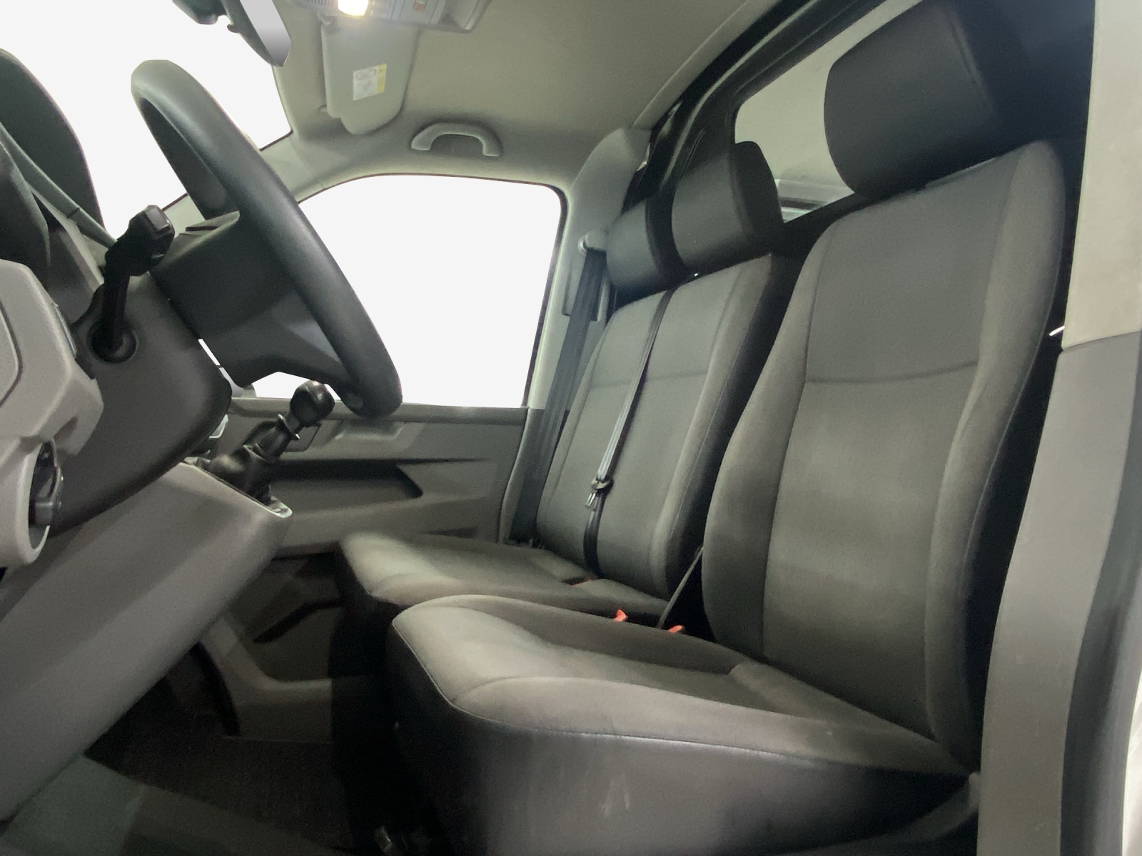 VW T6.1 2.0 TDI 4Motion-image-7