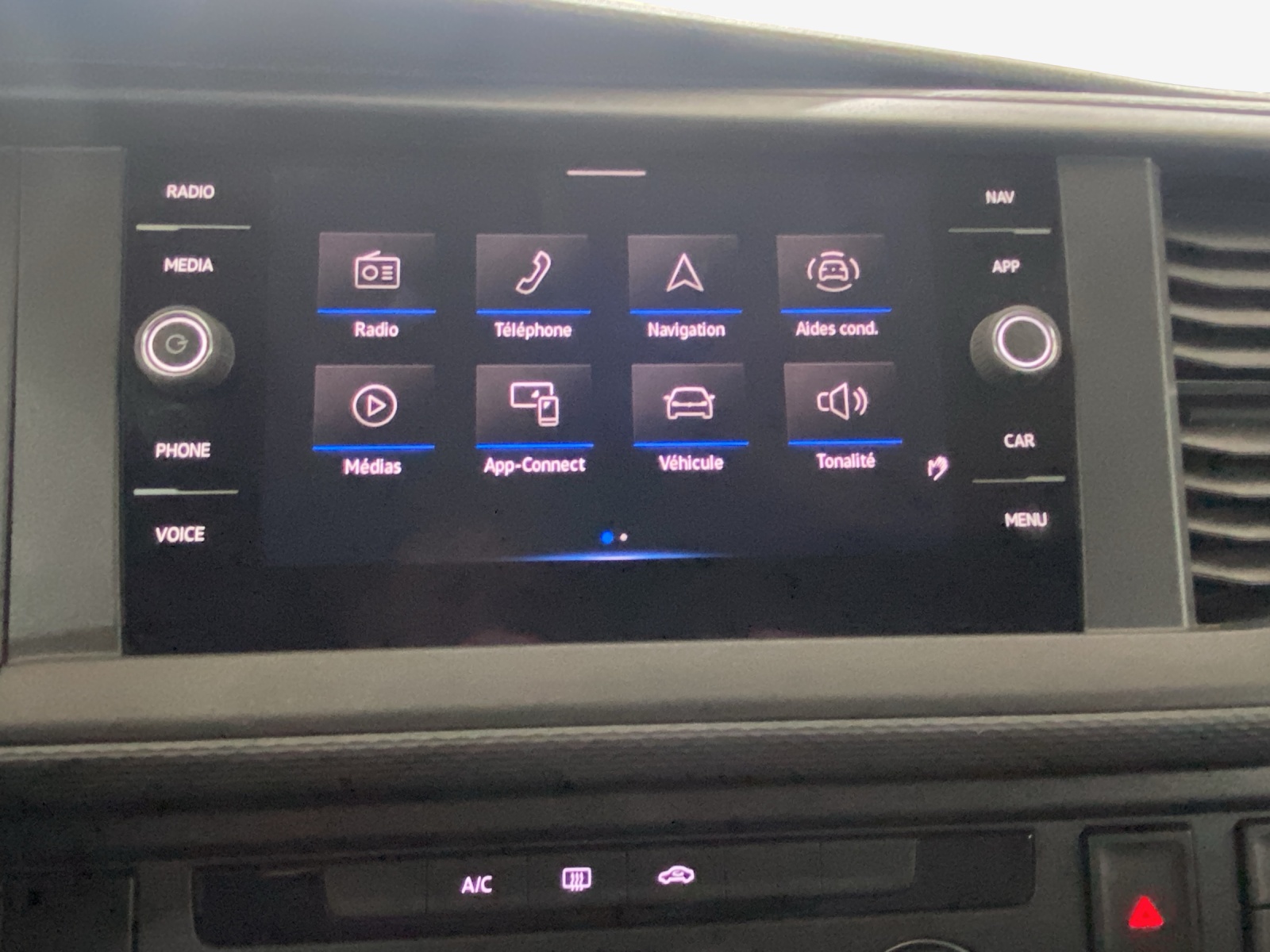 VW T6.1 2.0 TDI 4Motion-image-14