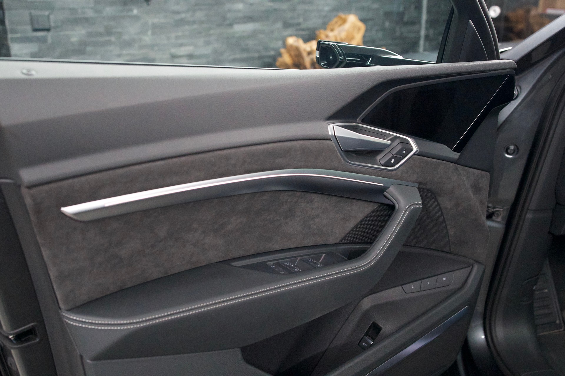 AUDI e-tron S Sportback quattro-image-21