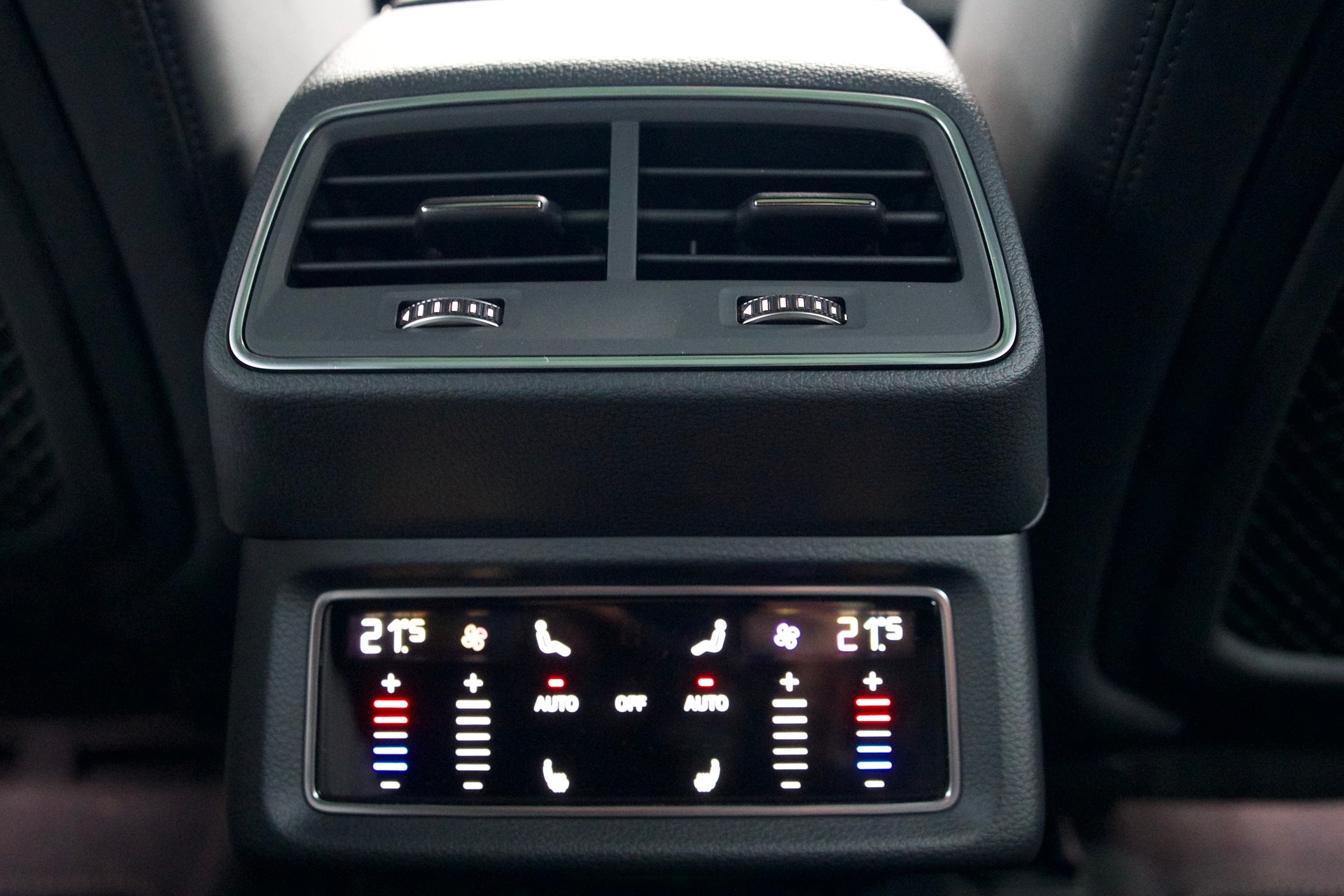 AUDI e-tron S Sportback quattro-image-24