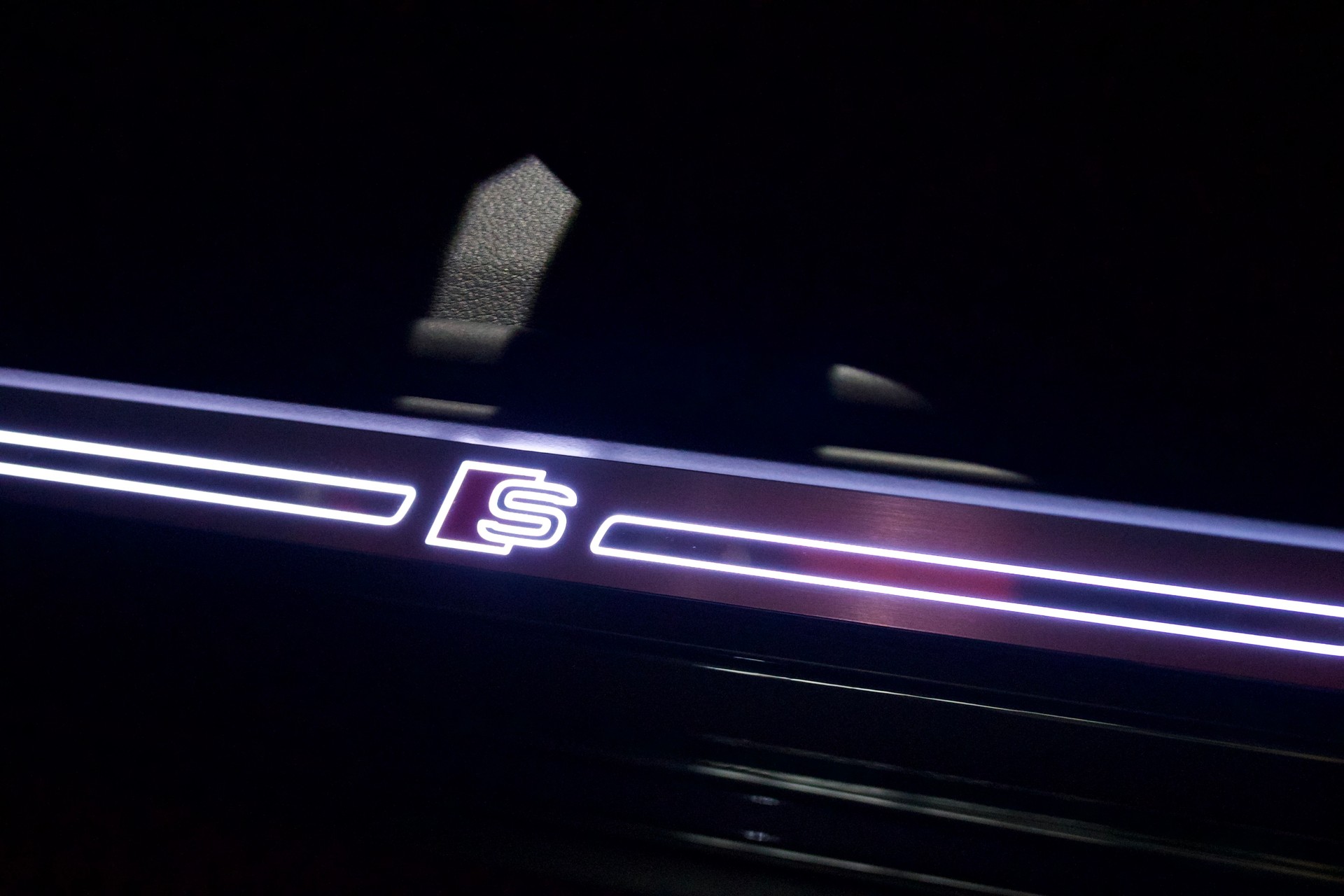 AUDI e-tron S Sportback quattro-image-25