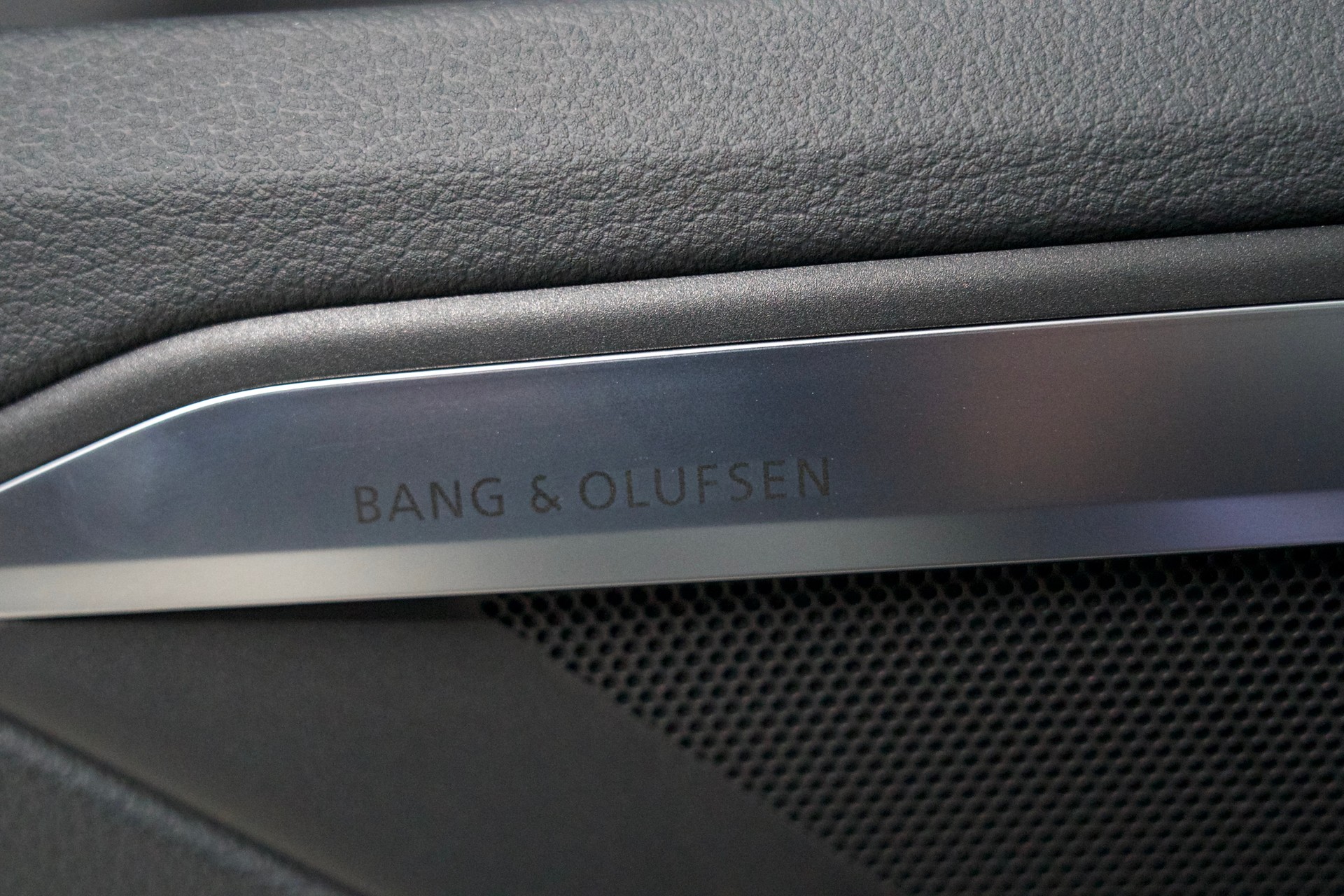 AUDI e-tron S Sportback quattro-image-13