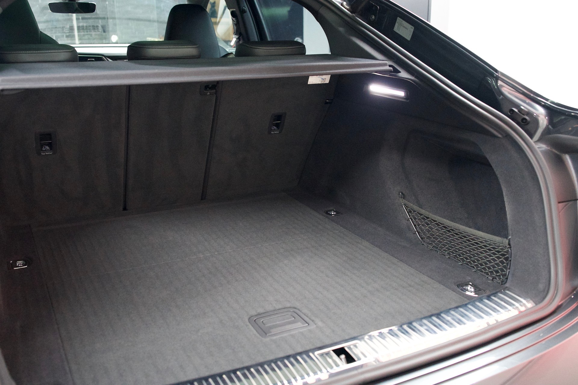 AUDI e-tron S Sportback quattro-image-9