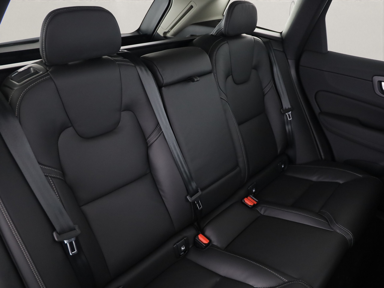 VOLVO XC60 2.0 T8 TE Ultra Bright eAWD-image-6