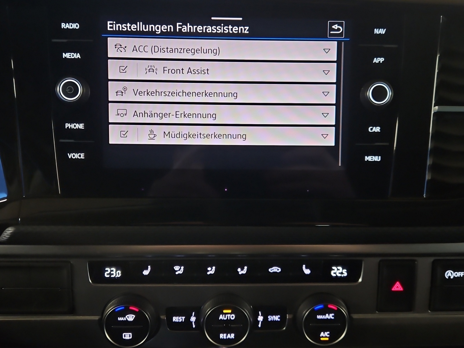 VW T6.1 California 2.0 TDI Beach Edition Spirit DSG-image-19